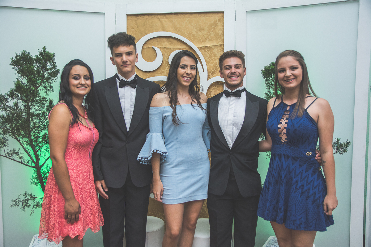 Colegas reunidos para foto