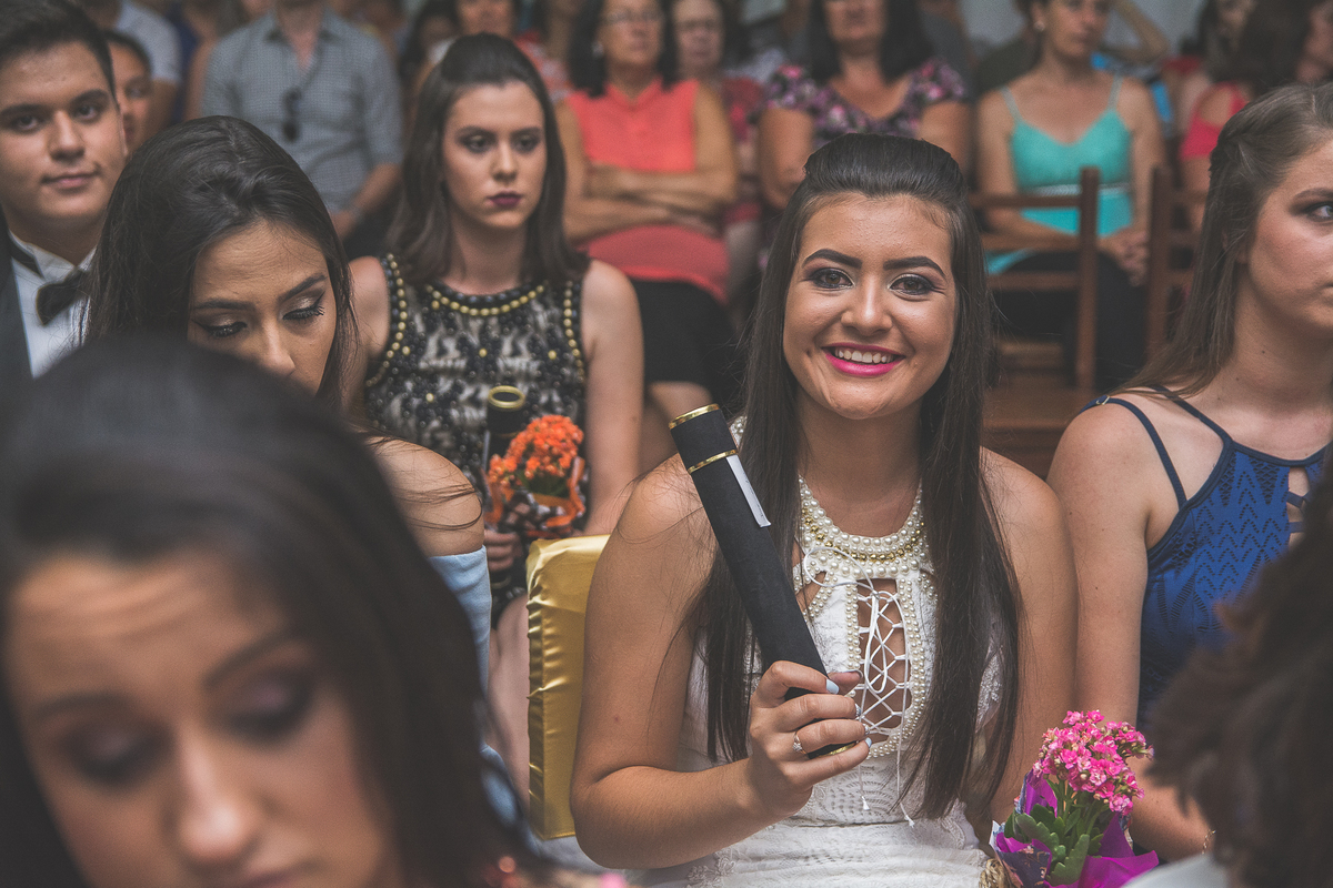 Formanda com diploma