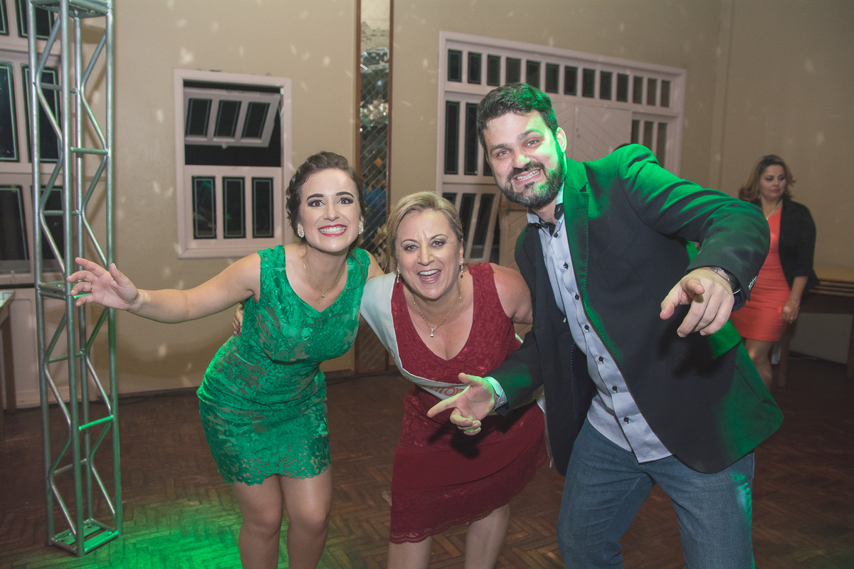 Aniversariante, filha e genro