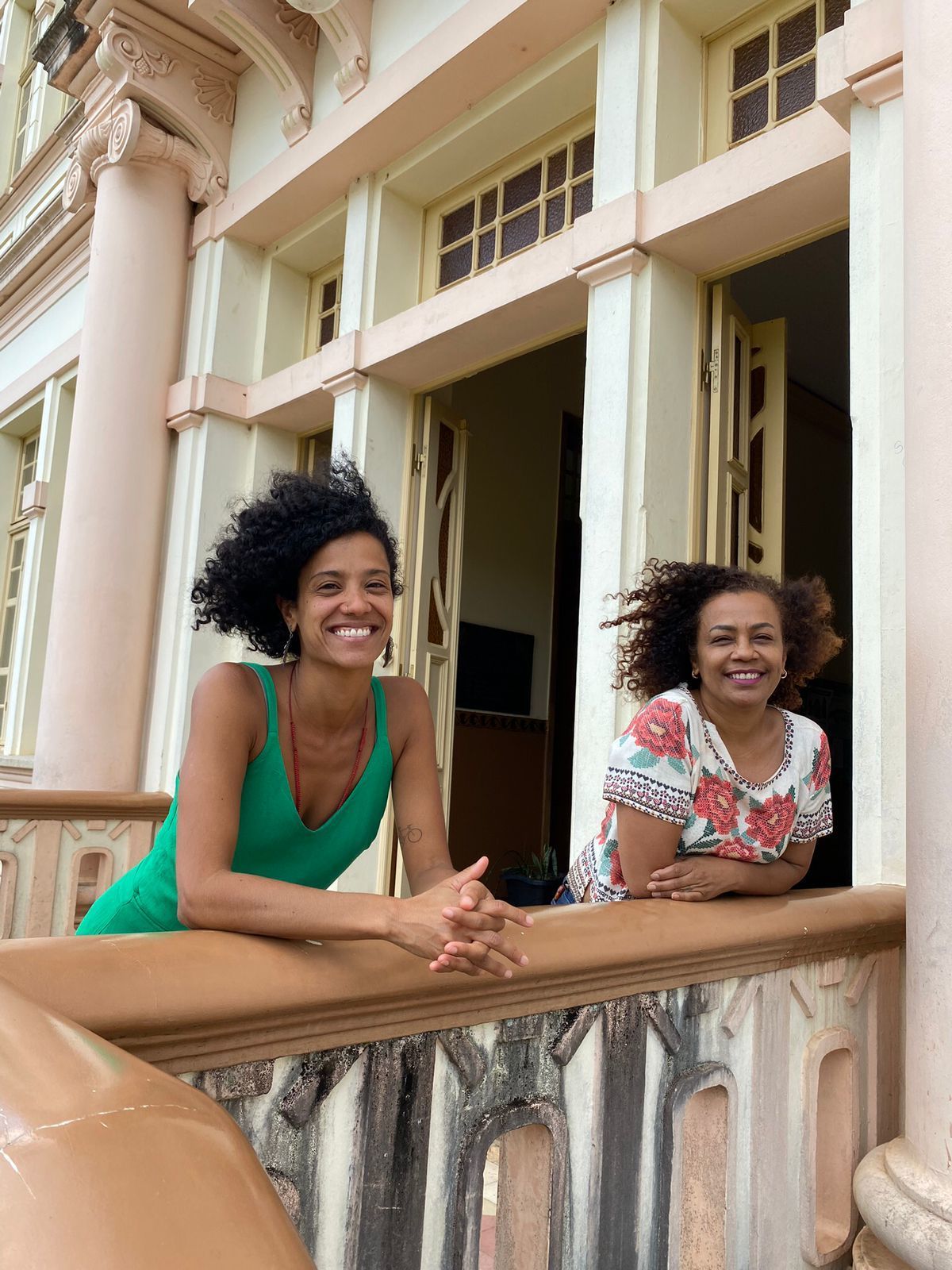 Maria Alice Mendonça  e Ivonete Lopes, professoras do Departamento de Economia Rural e do Programa de Pós-Graduação em Extensão Rural. Fotógrafa: Marcelly Pereira.