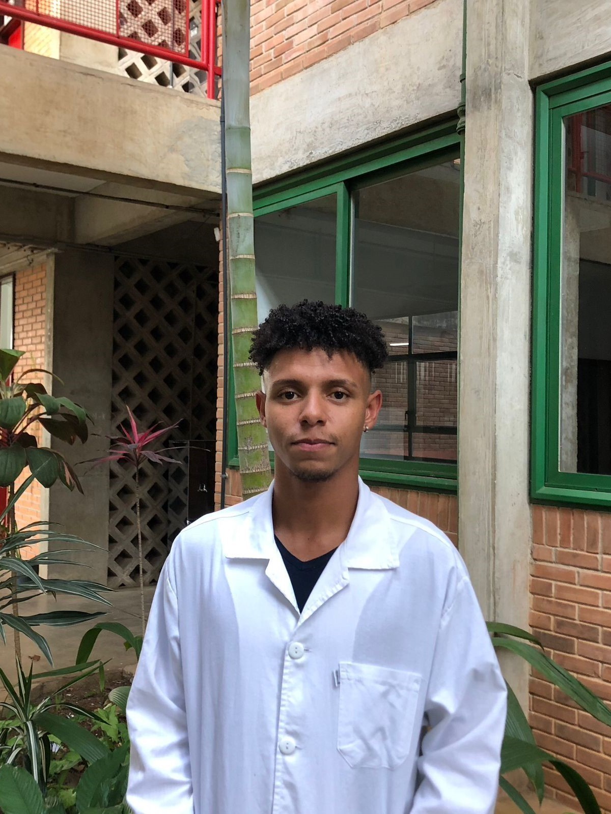 Wesley Clayton_ Graduando em química e monitor do Coluni. Fotógrafo_ Gabriel Gomes.