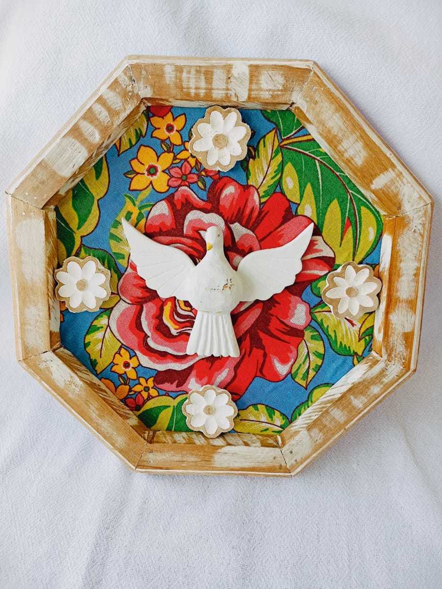 Foto de divulgação do trabalho de artesanato após a realização das oficinas. 