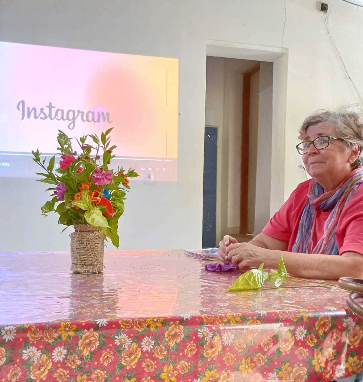 Terceira Oficina: 
INSTAGRAM. 