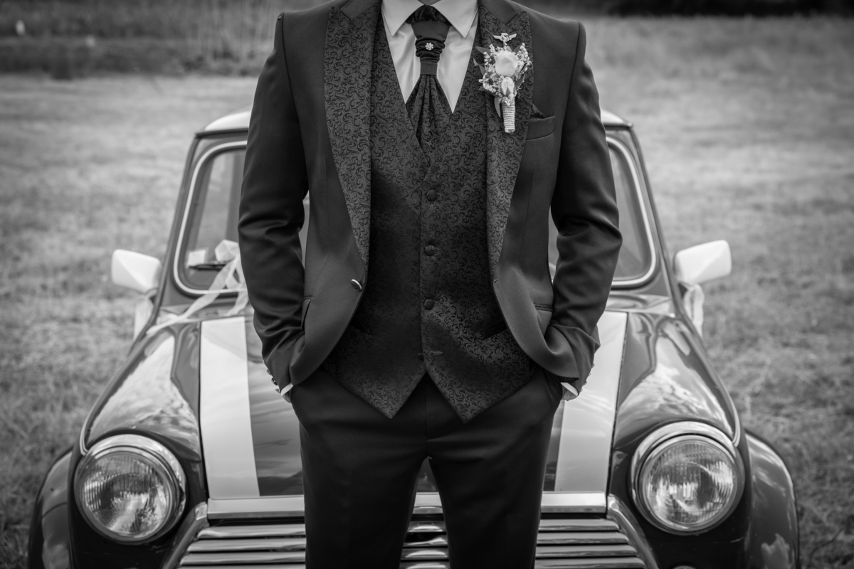 noivo com carro