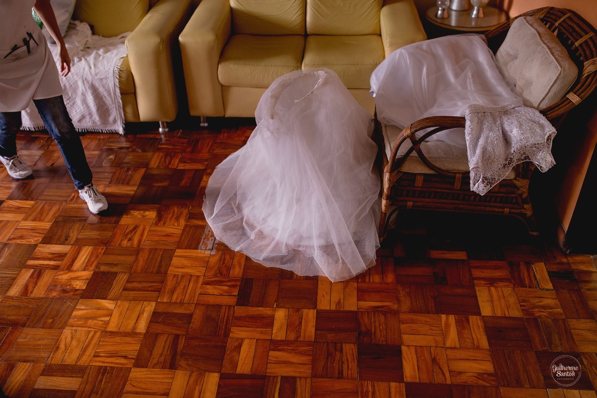 Fotografia de casamento realizada na cidade de jaú-sp com o fotógrafo Guilherme Santos, cerimônia e recepção com pessoas felizes e momentos especiais.