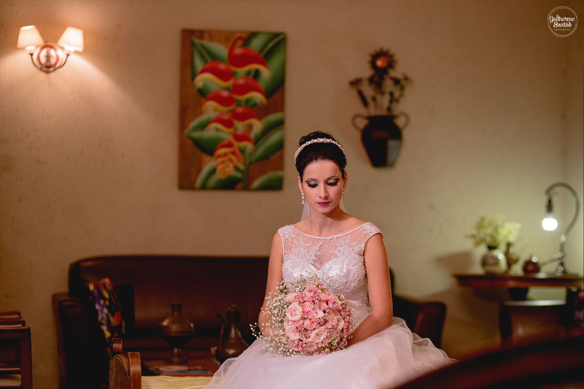 Fotografia de casamento realizada na cidade de jaú-sp com o fotógrafo Guilherme Santos, cerimônia e recepção com pessoas felizes e momentos especiais.