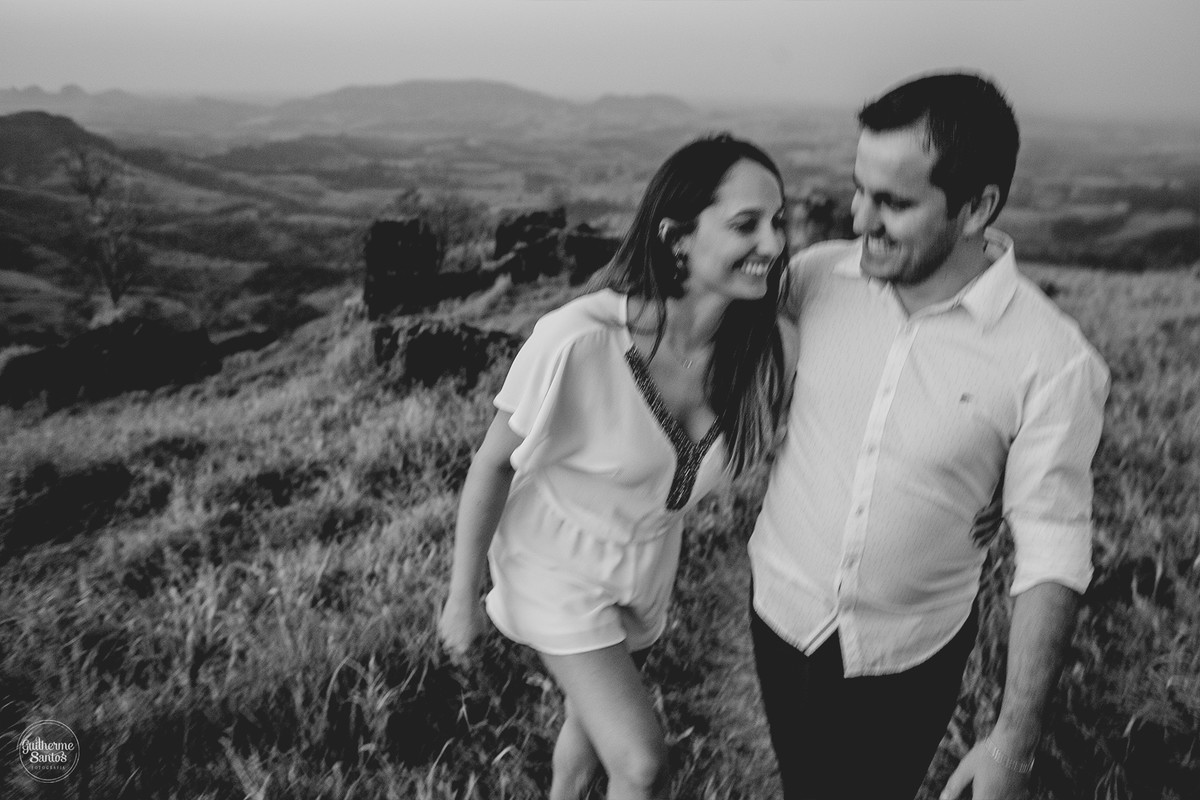 Ensaio pré casamento que rolou na cidade de Botucatu - SP, fotografamos um casal nas paisagens do gigante adormecido próximo da cidade de Pardinho.