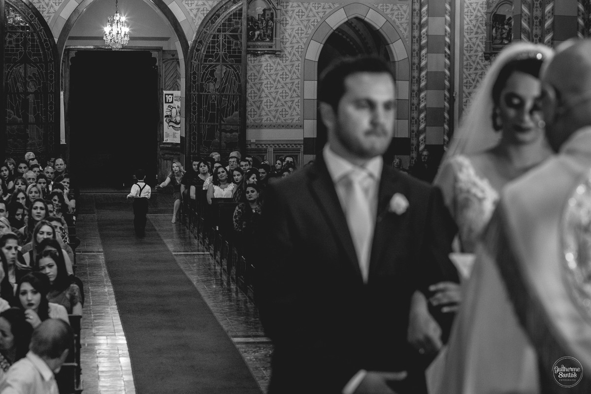 Fotografia de casamento realizada na cidade de jaú-sp, fotógrafo Guilherme Santos, cerimônia Igreja Matriz Nossa Senhora do Patrocínio, recepção Grevillea Eventos, pessoas felizes e momentos especiais