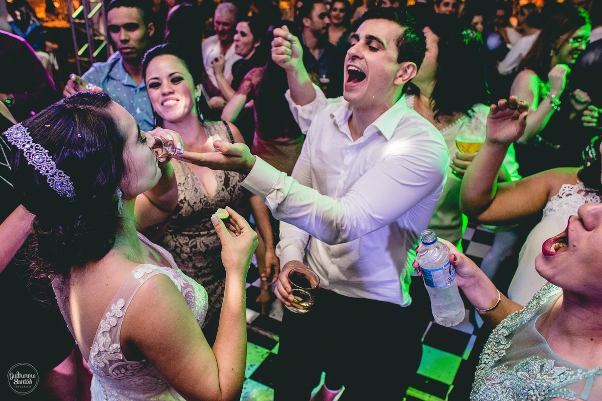 Fotografia de casamento realizada na cidade de jaú-sp, fotógrafo Guilherme Santos, cerimônia Igreja Matriz Nossa Senhora do Patrocínio, recepção Grevillea Eventos, pessoas felizes e momentos especiais
