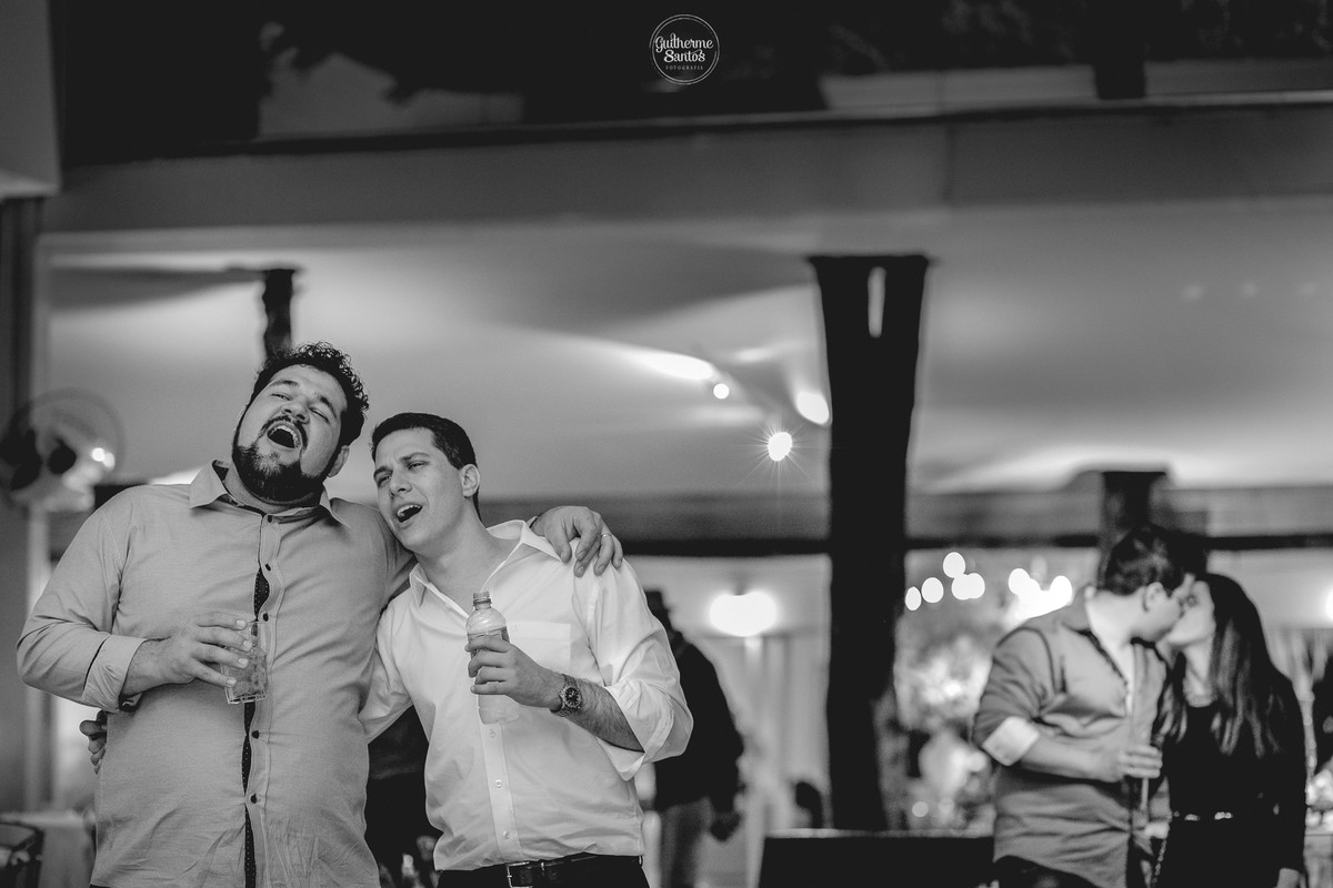Fotografia de casamento realizada na cidade de jaú-sp, fotógrafo Guilherme Santos, cerimônia Igreja Matriz Nossa Senhora do Patrocínio, recepção Grevillea Eventos, pessoas felizes e momentos especiais