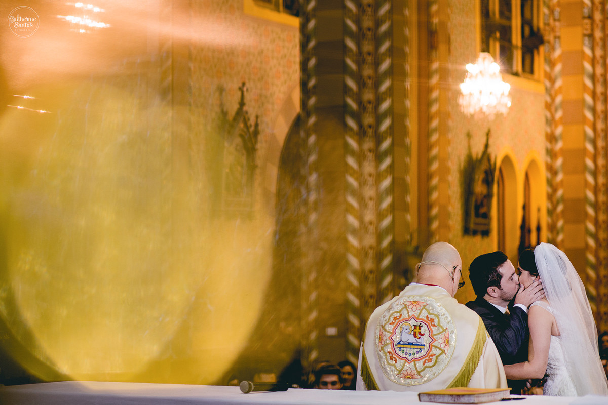 Fotografia de casamento realizada na cidade de jaú-sp, fotógrafo Guilherme Santos, cerimônia Igreja Matriz Nossa Senhora do Patrocínio, recepção Grevillea Eventos, pessoas felizes e momentos especiais