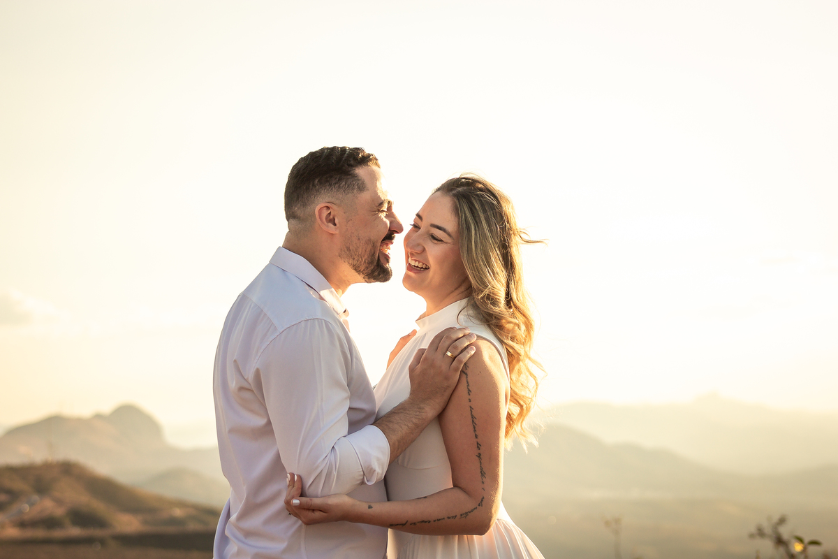 Ensaio pré-wedding ao ar livre em Minas Gerais