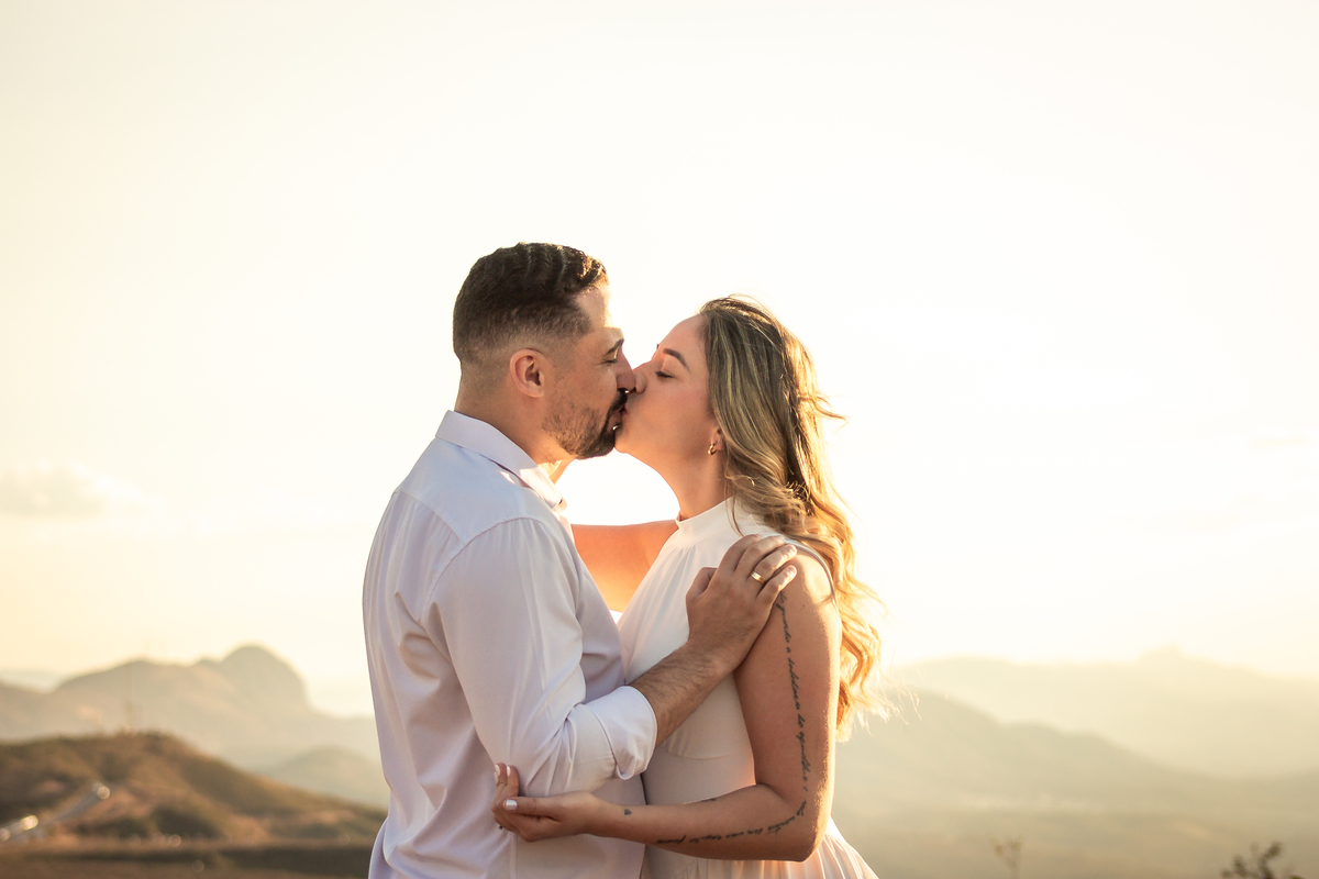 Ensaio pré-wedding ao ar livre em Minas Gerais