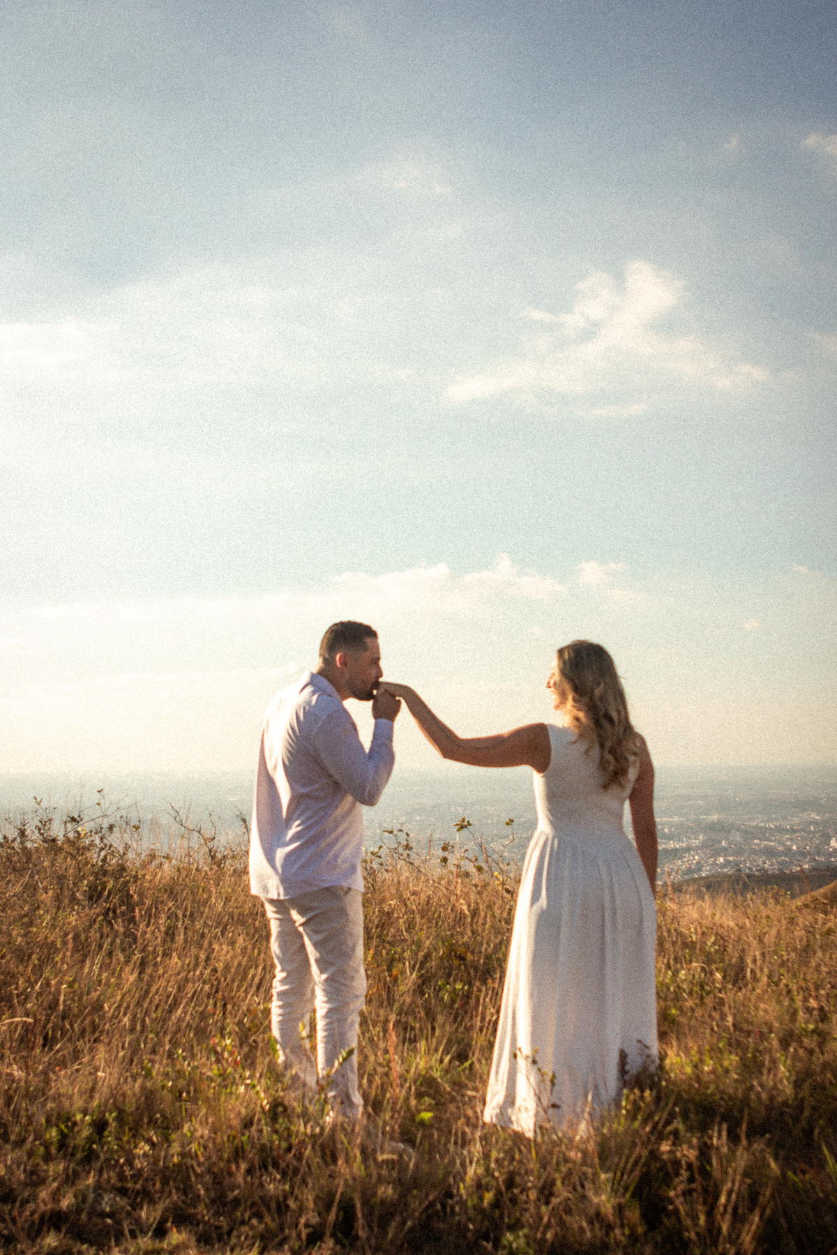 Gabi e Smalley em ensaio pré-wedding na Serra do Rola-Moça