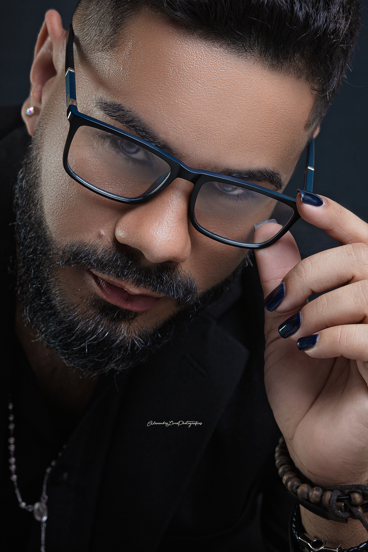 retratos profissionais em Indaiatuba, realizado no salão do cliente, para o seu perfil profissional