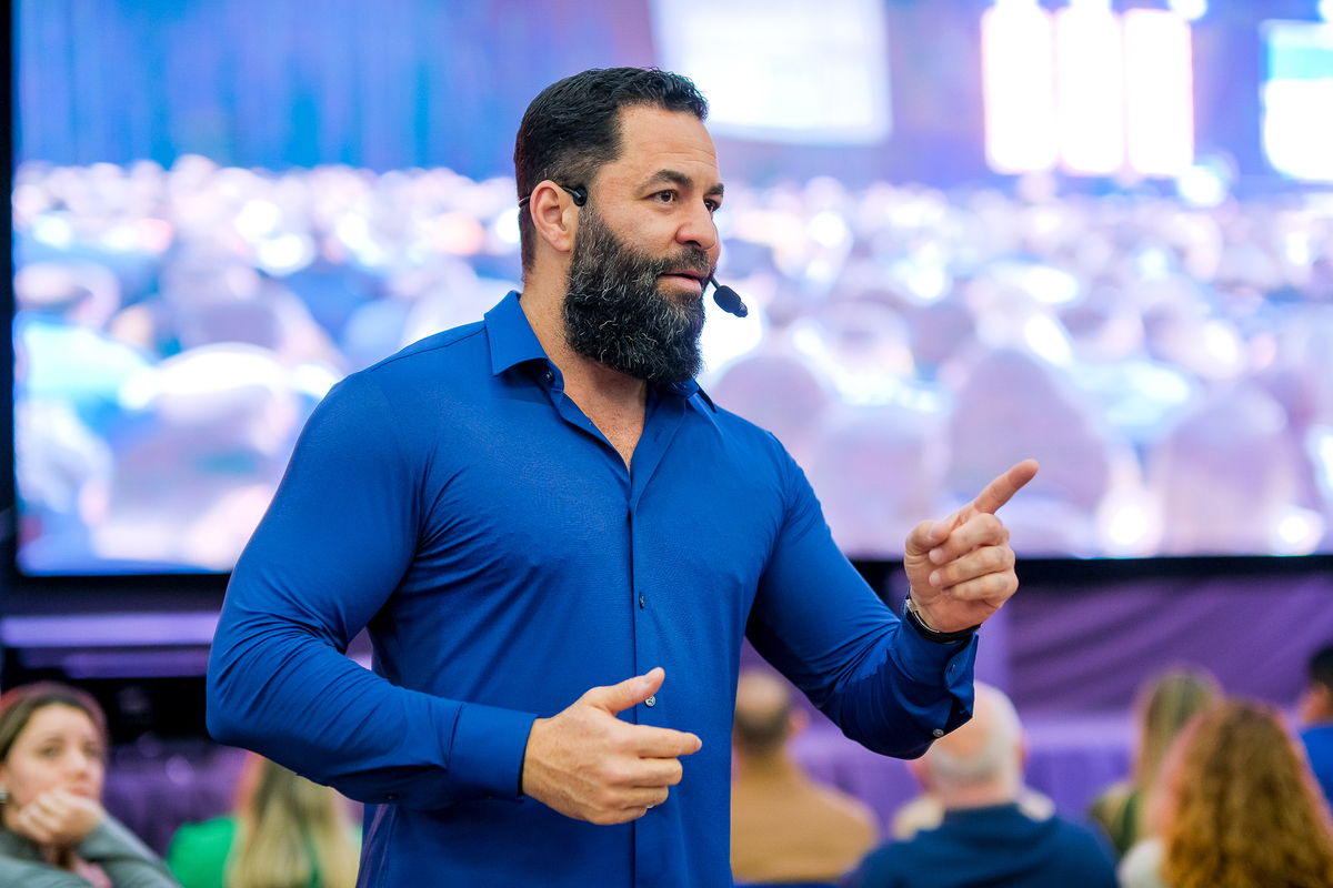 Evento: Propósito, Atitude e Riqueza com Wendell Carvalho e Karina Peloi em Curitiba