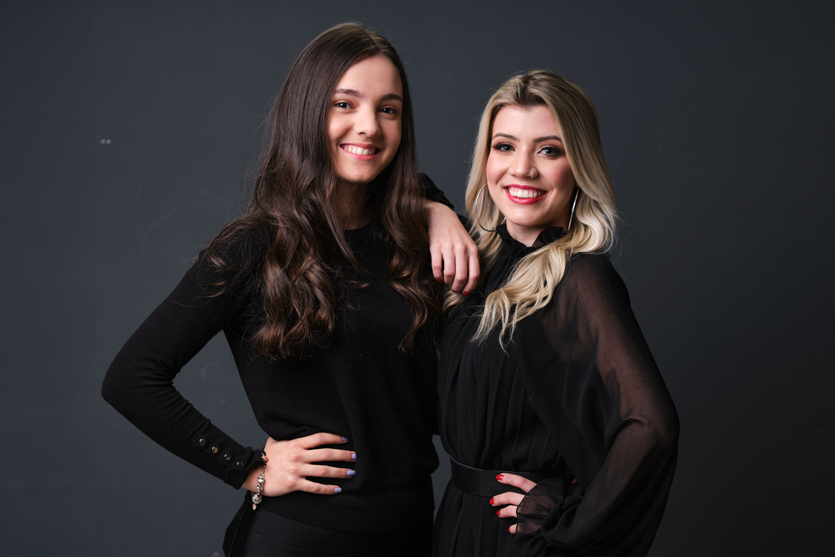 Dra. Aline Zengiski - Cirurgiã Dentista