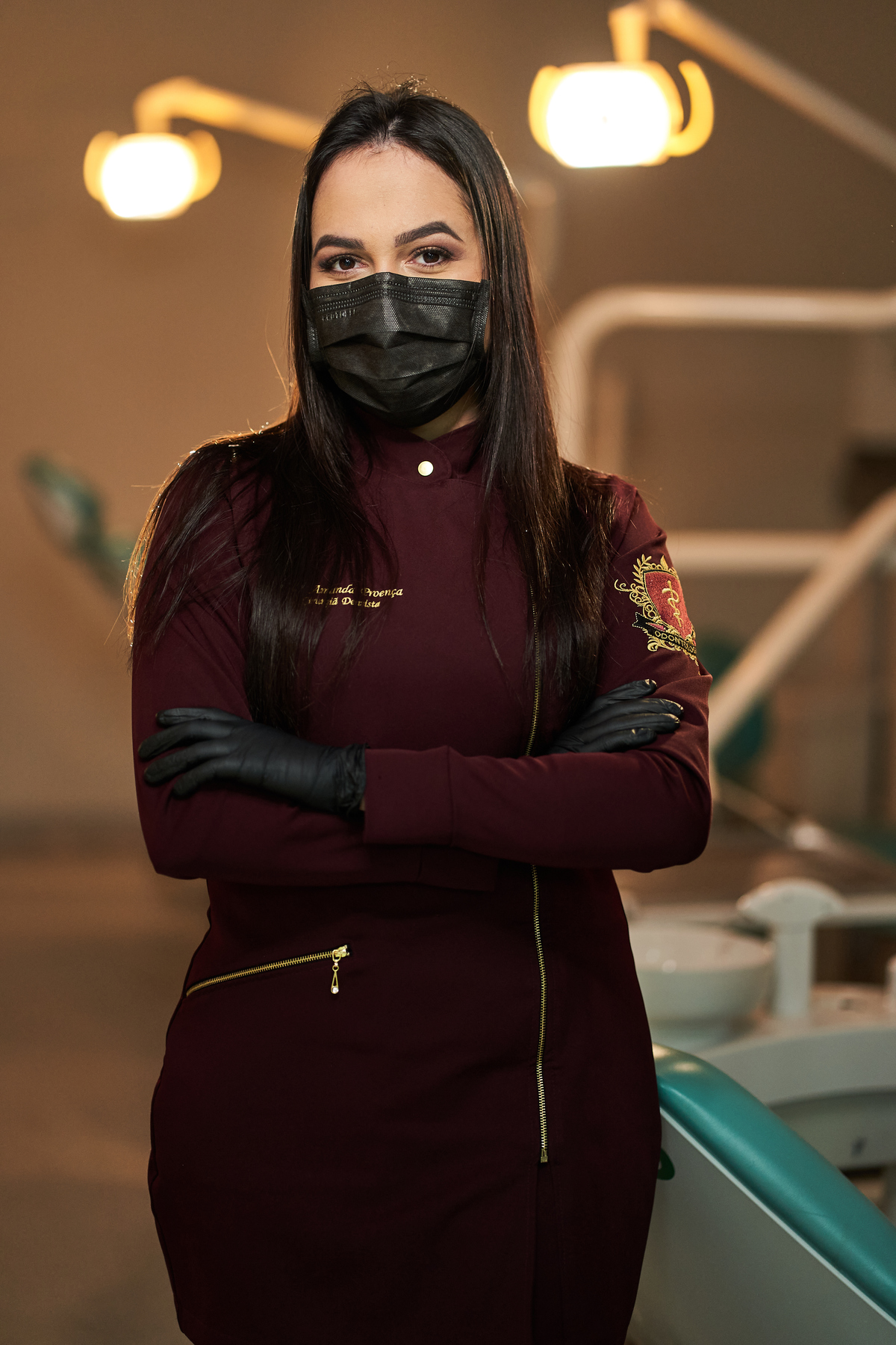 Dra. Amanda Proença - Cirurgiã Dentista - Universidade Tuiuti do Parana