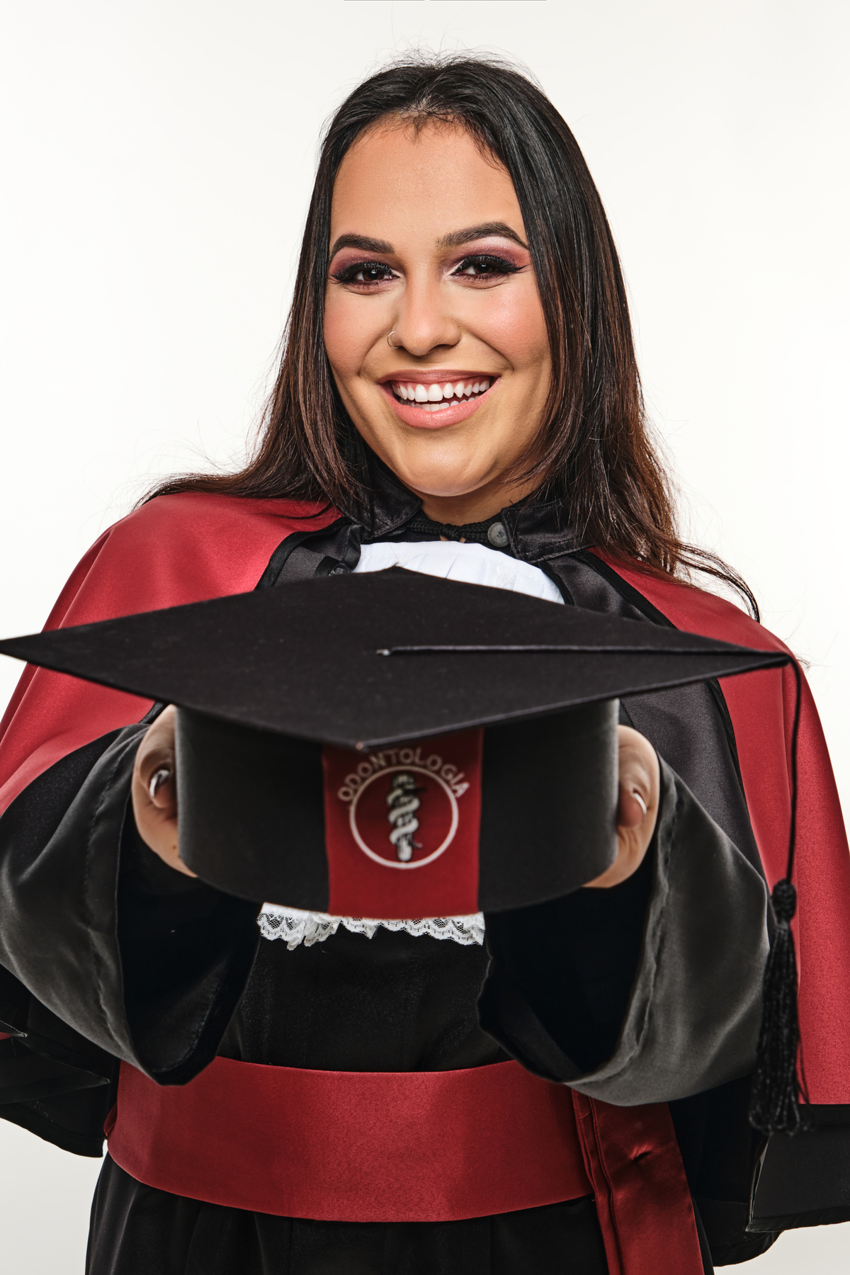 Dra. Amanda Proença - Cirurgiã Dentista - Universidade Tuiuti do Parana