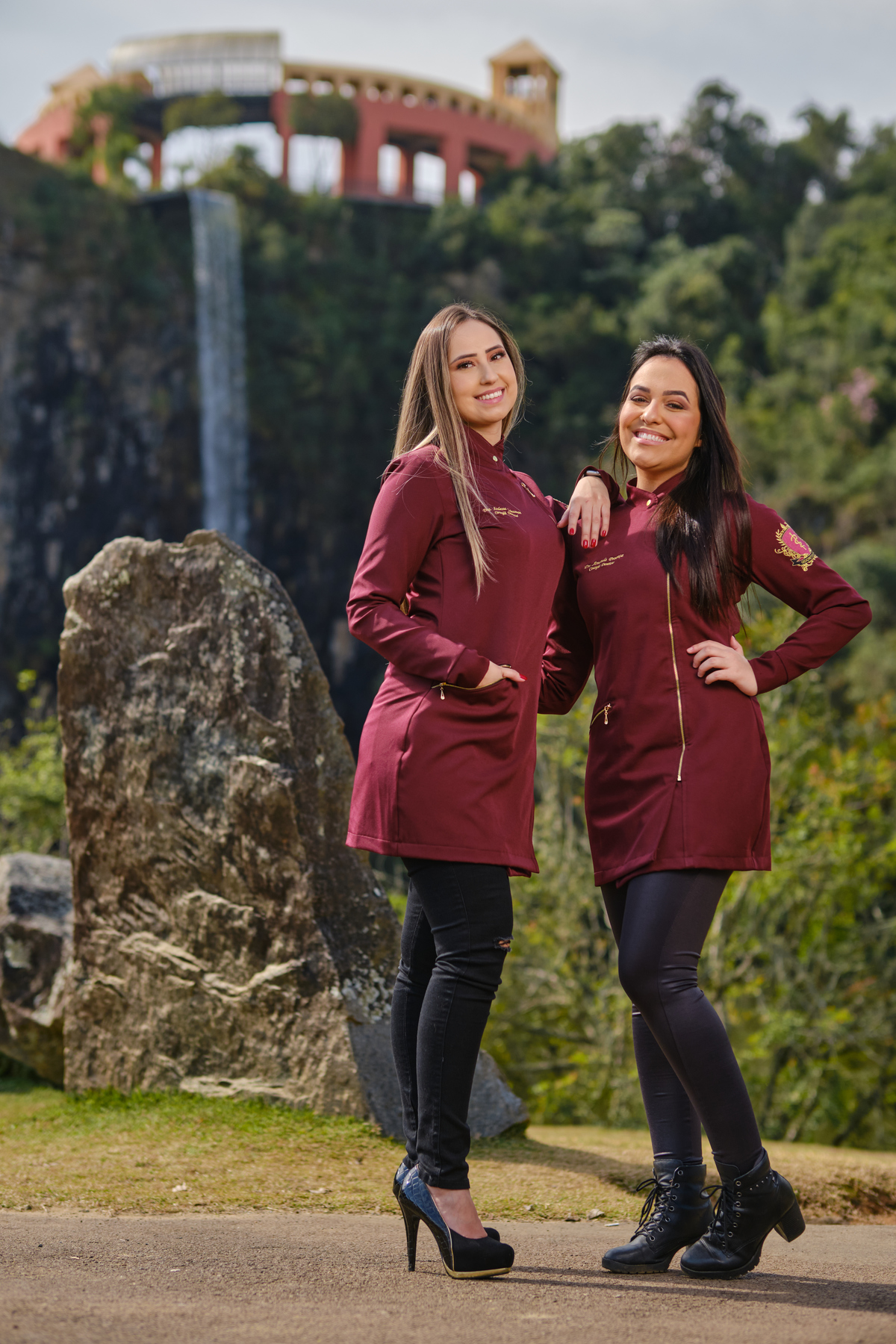 Dra. Amanda Proença - Cirurgiã Dentista - Universidade Tuiuti do Parana