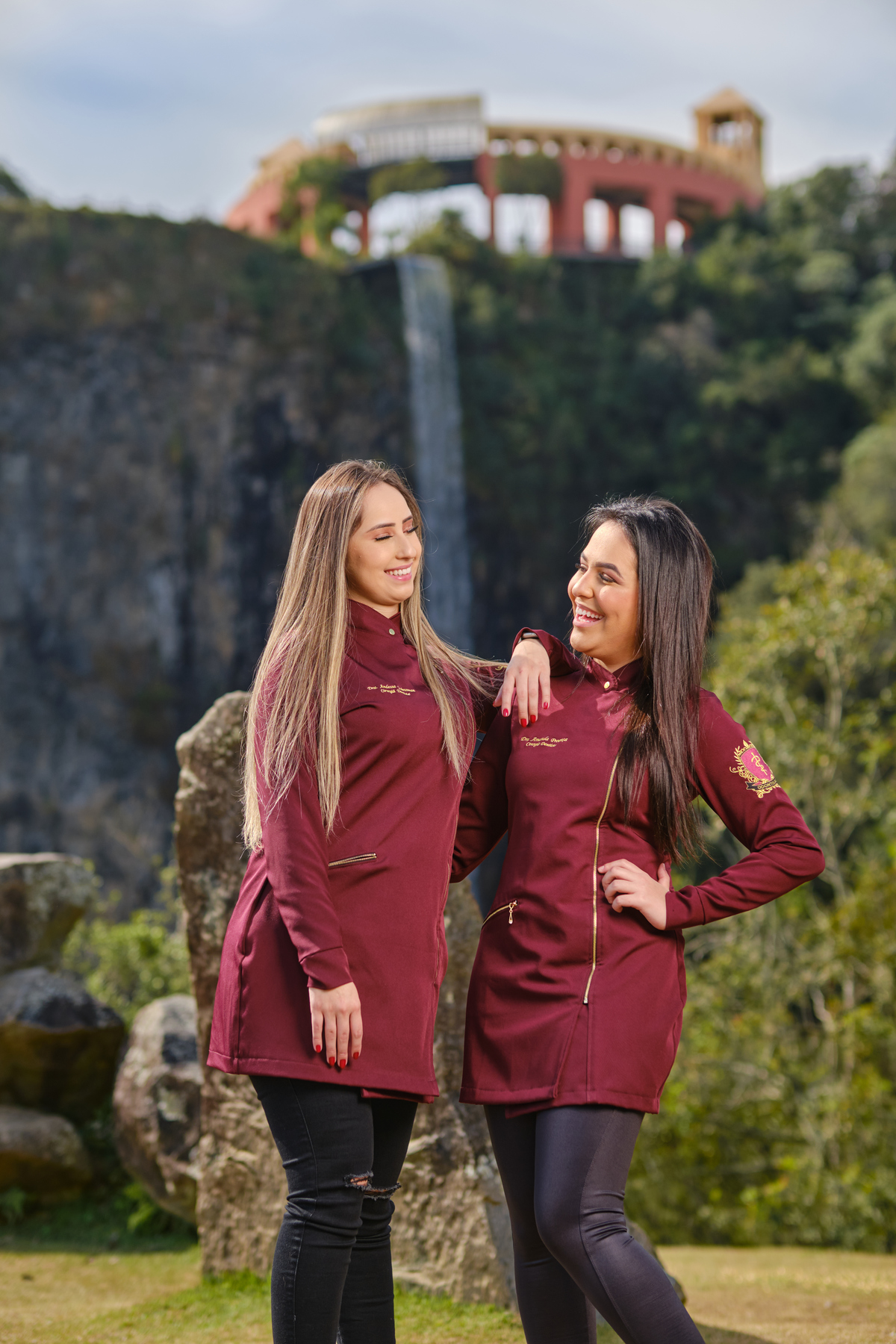 Dra. Amanda Proença - Cirurgiã Dentista - Universidade Tuiuti do Parana