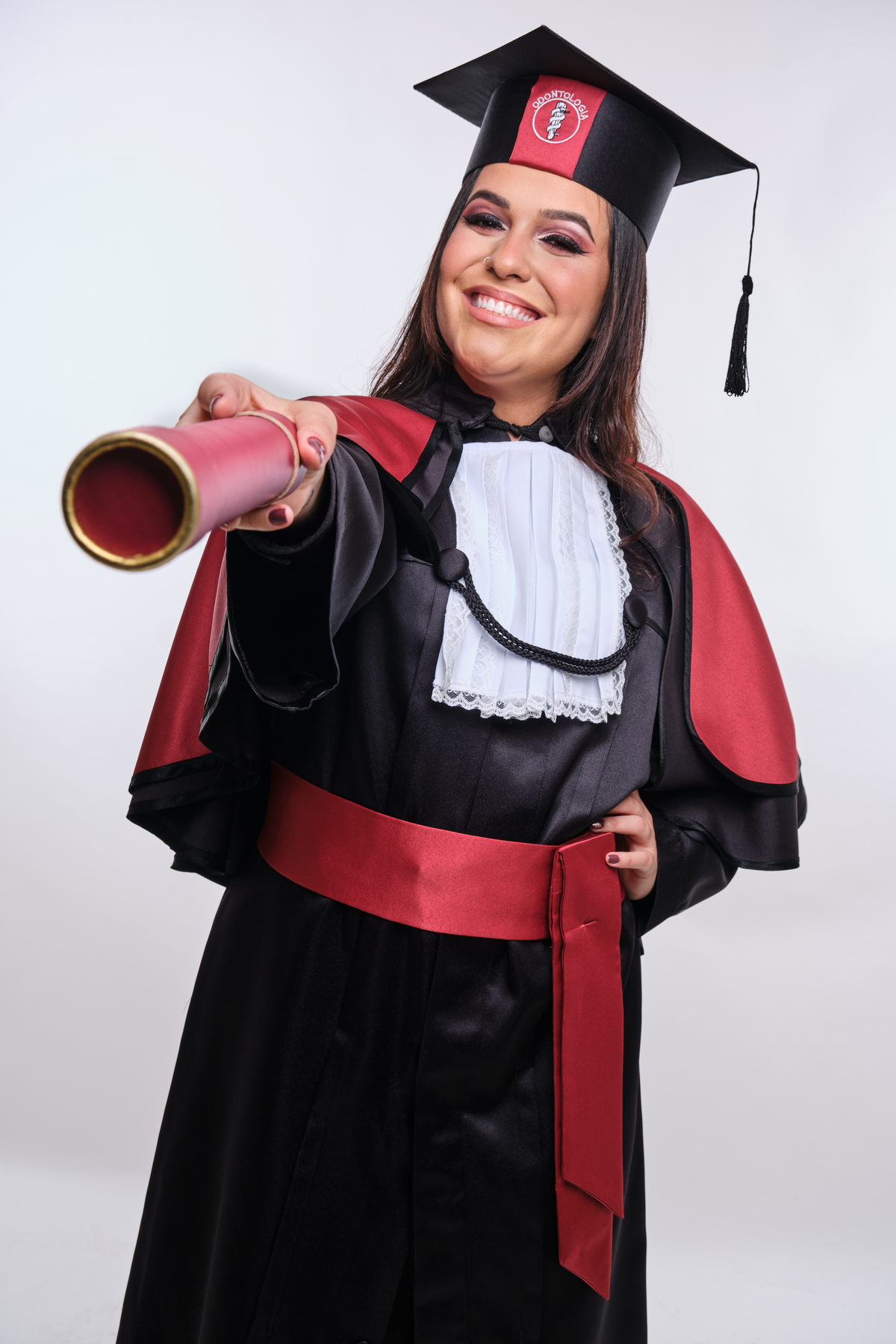 Dra. Amanda Proença - Cirurgiã Dentista - Universidade Tuiuti do Parana