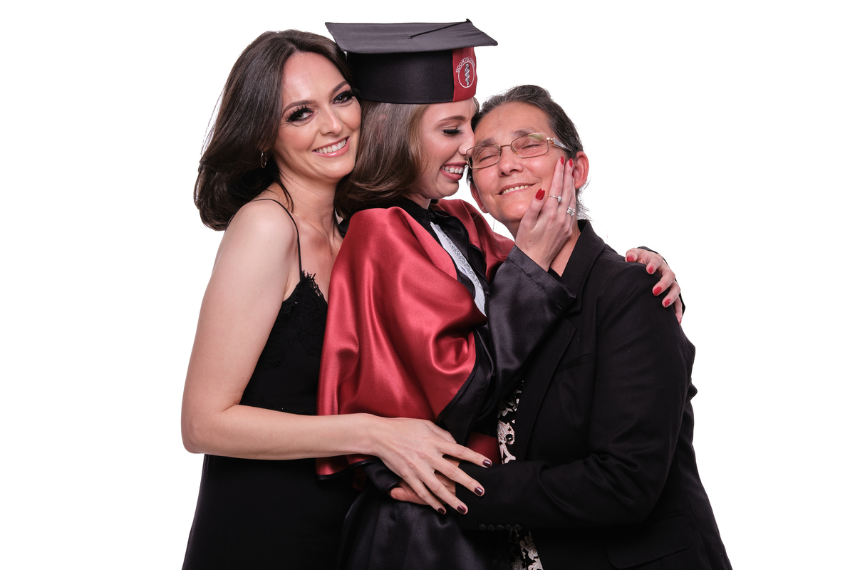 Dra. Ana Caroline Gaio  - Cirurgião Dentista - Universidade Tuiuti do Parana