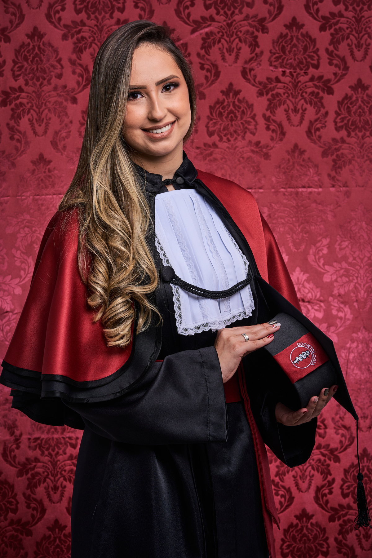 Dra. Aɴᴅʀᴇssᴀ Gᴜɪᴇssᴍᴀɴ - Cirurgiã Dentista - Universidade Tuiuti do Parana