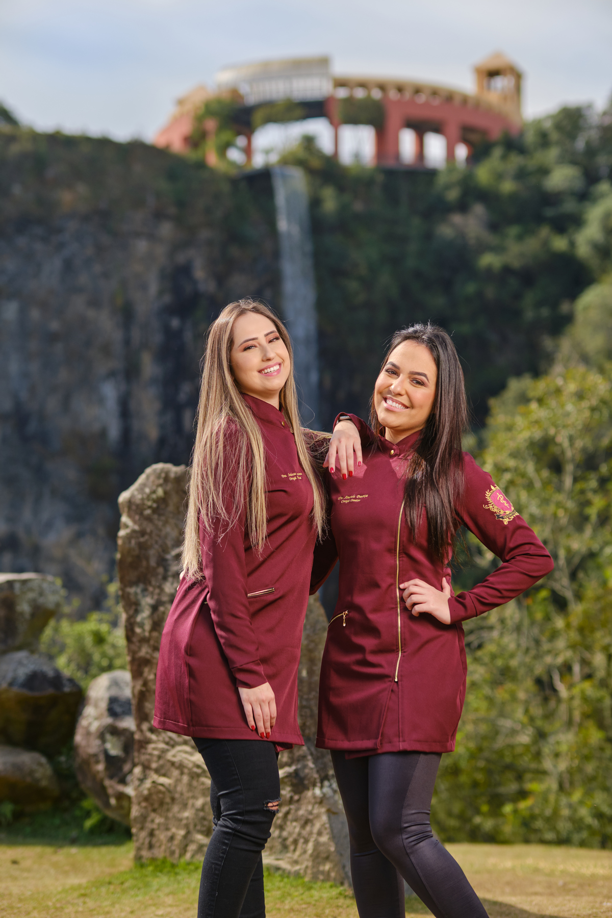 Dra. Aɴᴅʀᴇssᴀ Gᴜɪᴇssᴍᴀɴ - Cirurgiã Dentista - Universidade Tuiuti do Parana