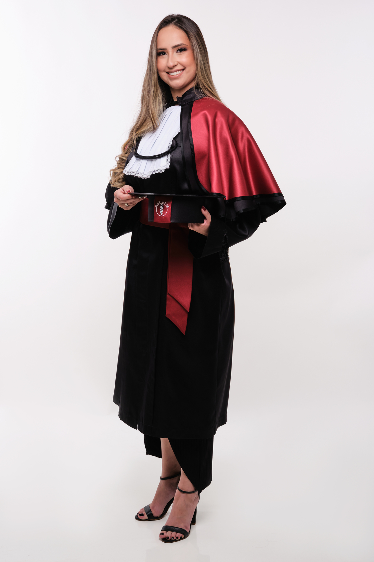 Dra. Aɴᴅʀᴇssᴀ Gᴜɪᴇssᴍᴀɴ - Cirurgiã Dentista - Universidade Tuiuti do Parana