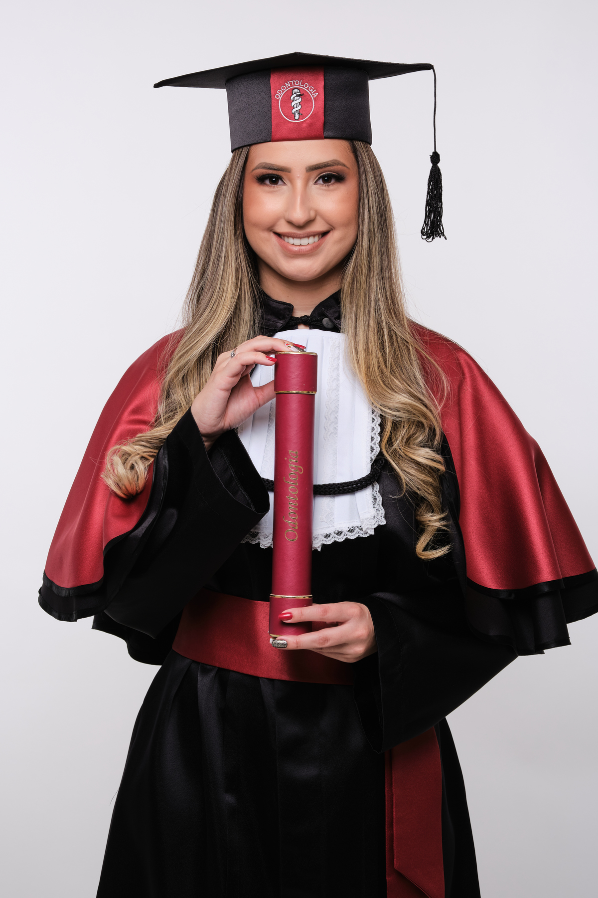 Dra. Aɴᴅʀᴇssᴀ Gᴜɪᴇssᴍᴀɴ - Cirurgiã Dentista - Universidade Tuiuti do Parana