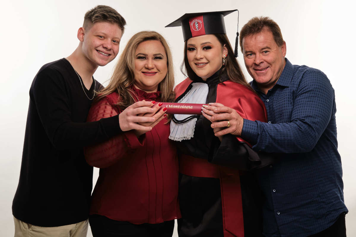 Dra. Andressa Papalardo - Cirurgiã Dentista - Universidade Tuiuti do Parana