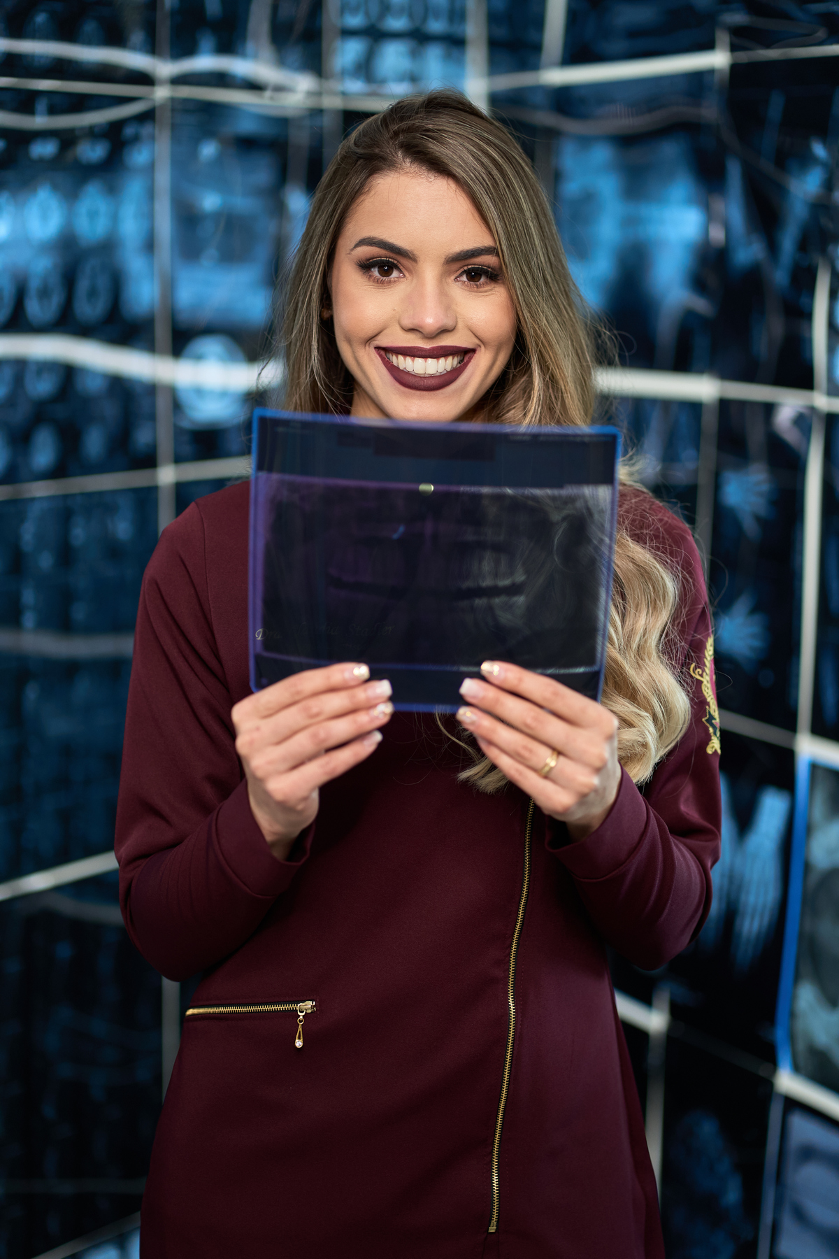 Dra. Claudia Standler - Cirurgiã Dentista - Universidade Tuiuti do Parana