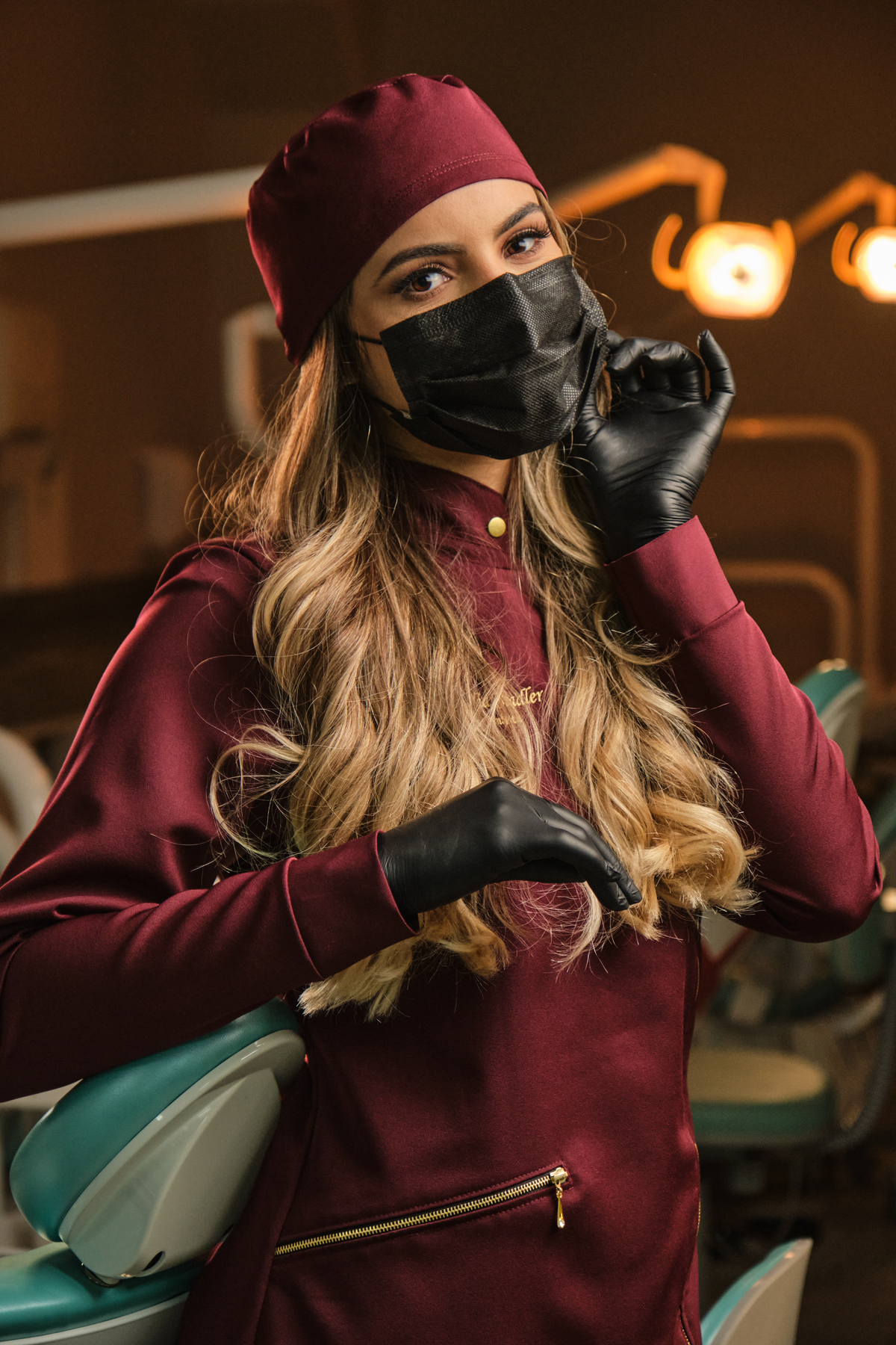 Dra. Claudia Standler - Cirurgiã Dentista - Universidade Tuiuti do Parana