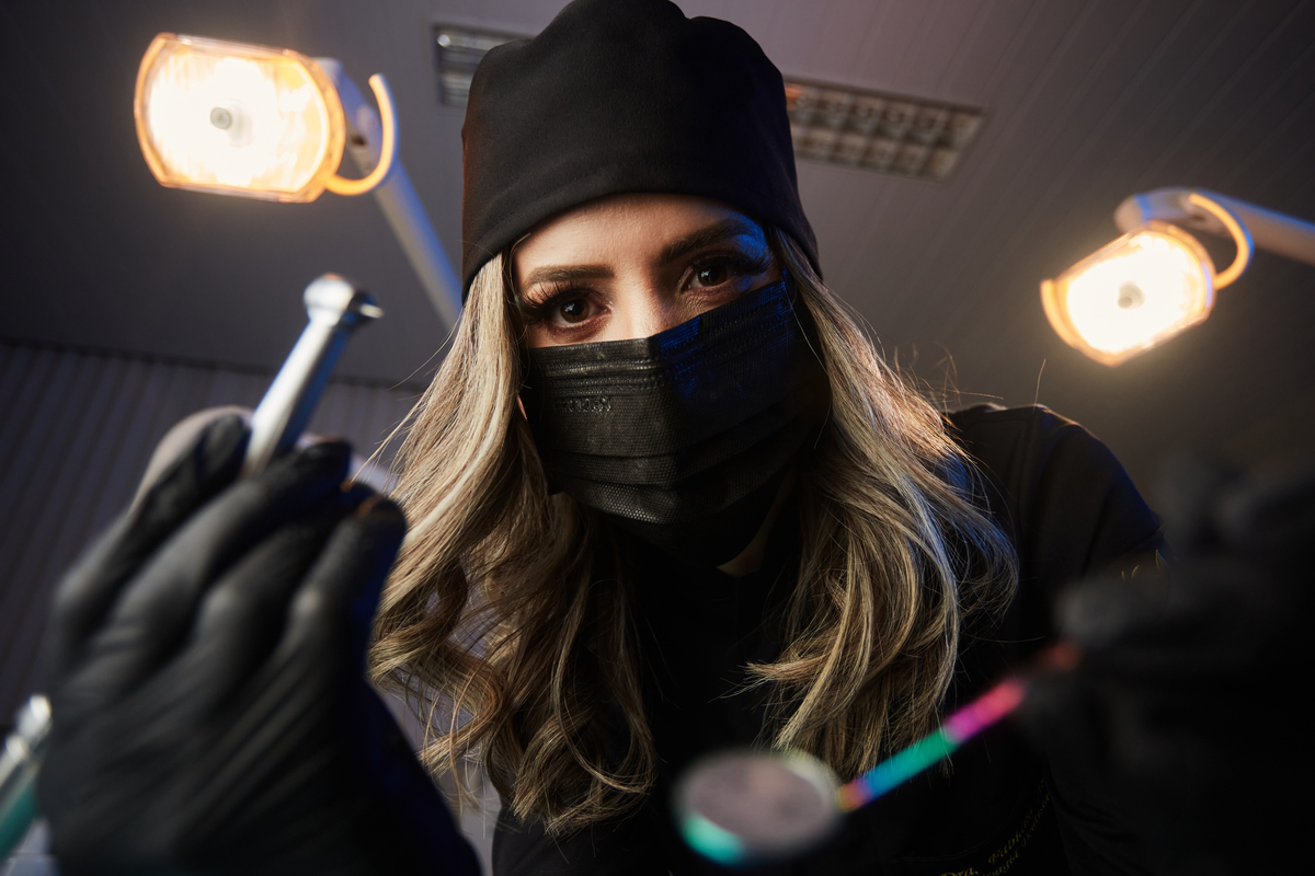 Dra.Fabiana Assis - Cirurgiã Dentista - Universidade Tuiuti do Parana