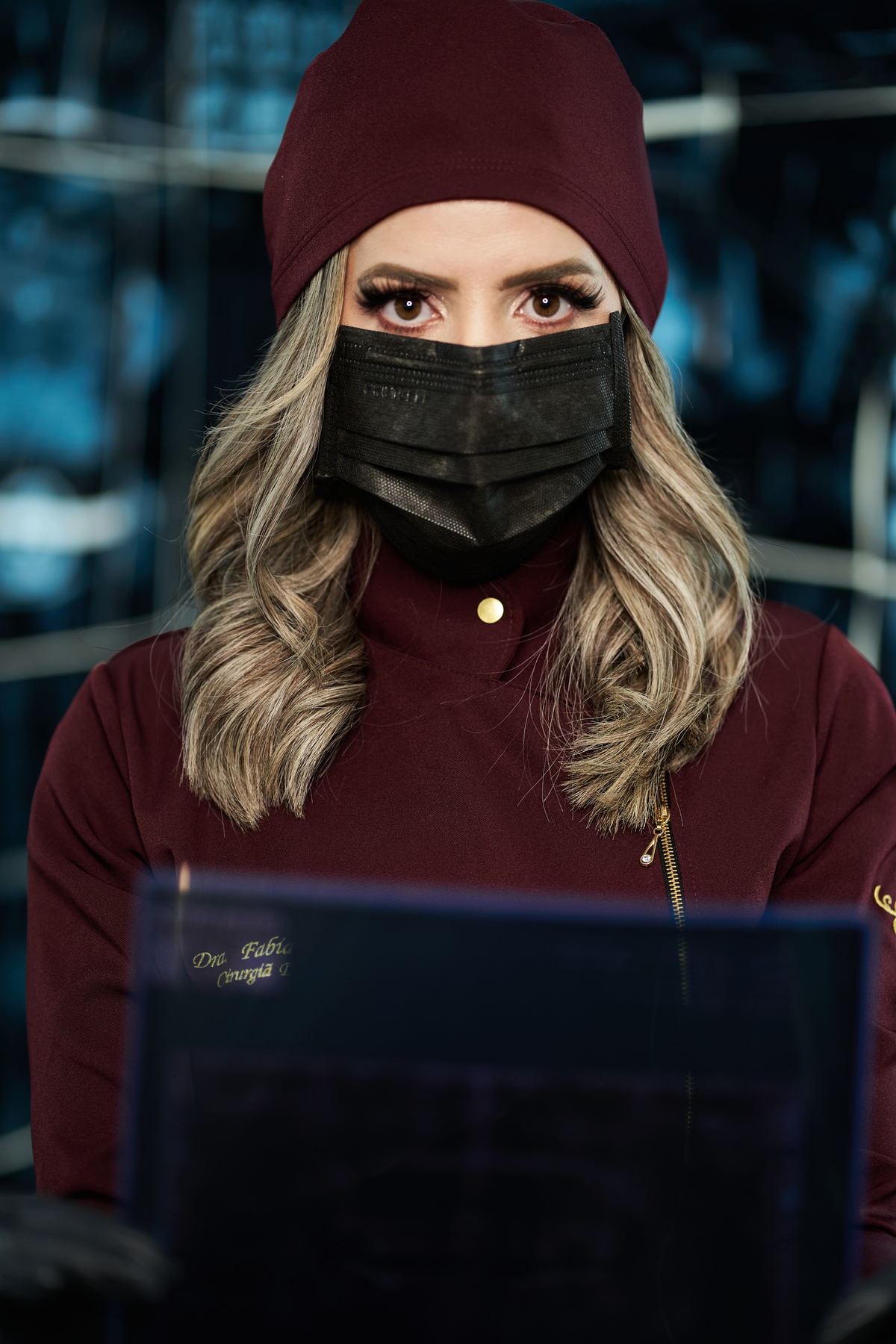 Dra.Fabiana Assis - Cirurgiã Dentista - Universidade Tuiuti do Parana