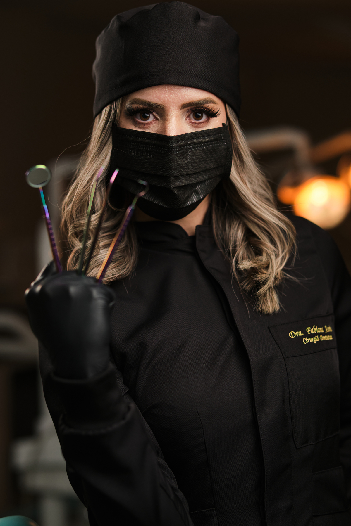 Dra.Fabiana Assis - Cirurgiã Dentista - Universidade Tuiuti do Parana