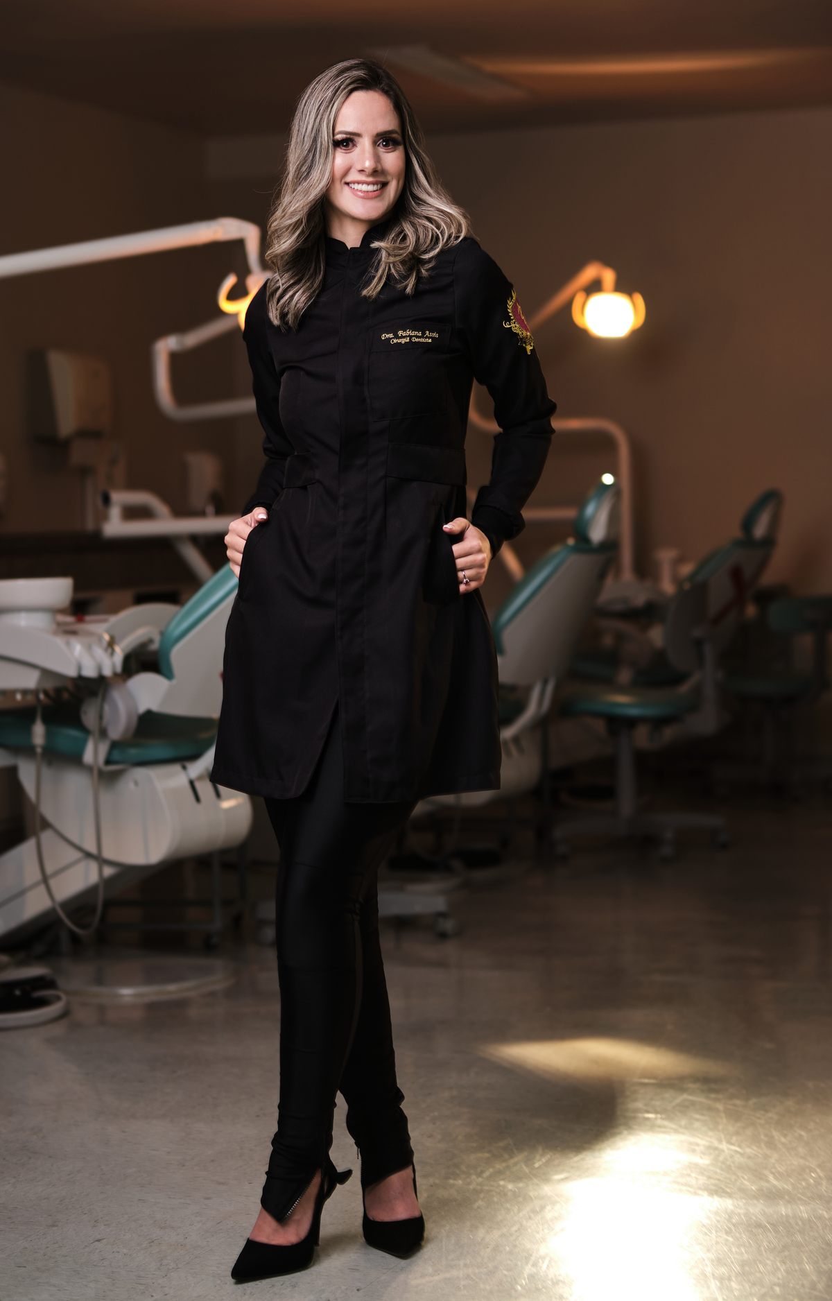 Dra.Fabiana Assis - Cirurgiã Dentista - Universidade Tuiuti do Parana