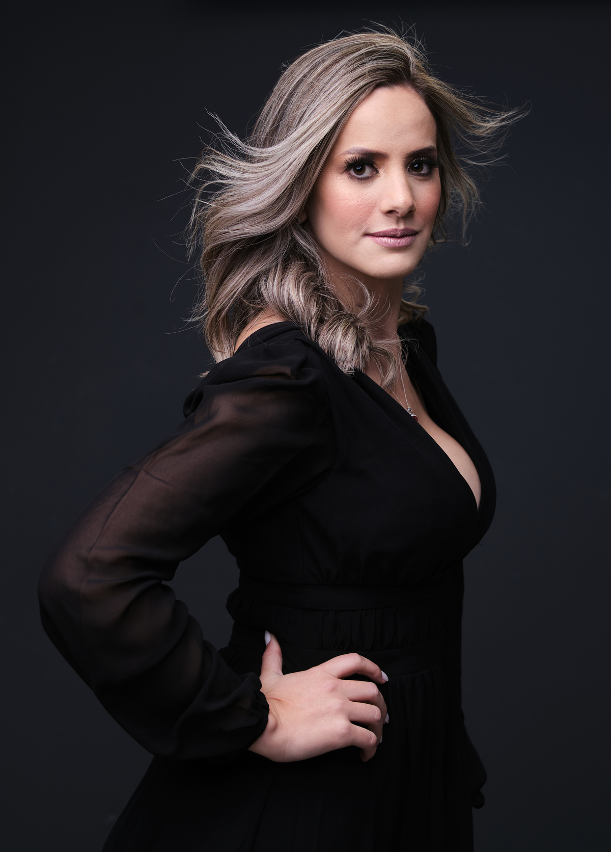 Dra.Fabiana Assis - Cirurgiã Dentista - Universidade Tuiuti do Parana