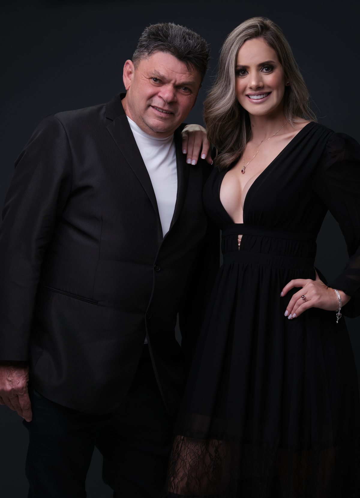 Dra.Fabiana Assis - Cirurgiã Dentista - Universidade Tuiuti do Parana