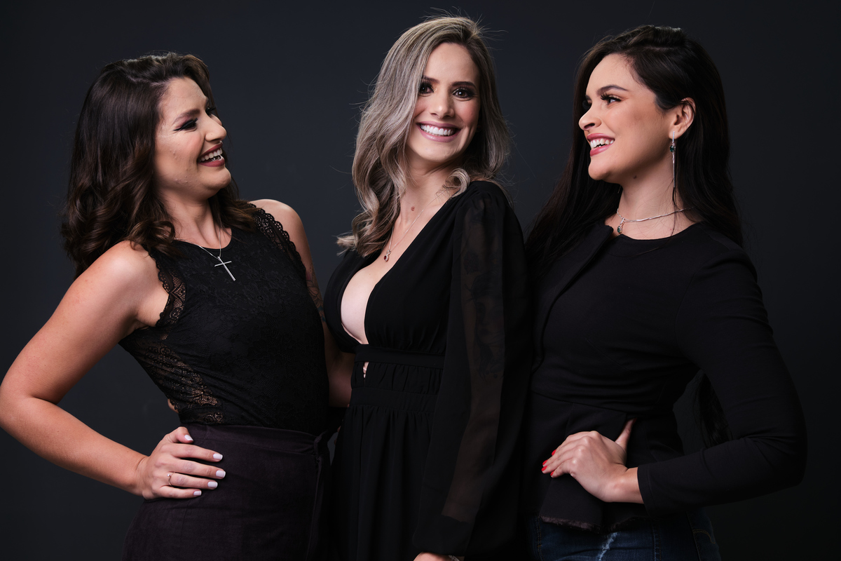 Dra.Fabiana Assis - Cirurgiã Dentista - Universidade Tuiuti do Parana