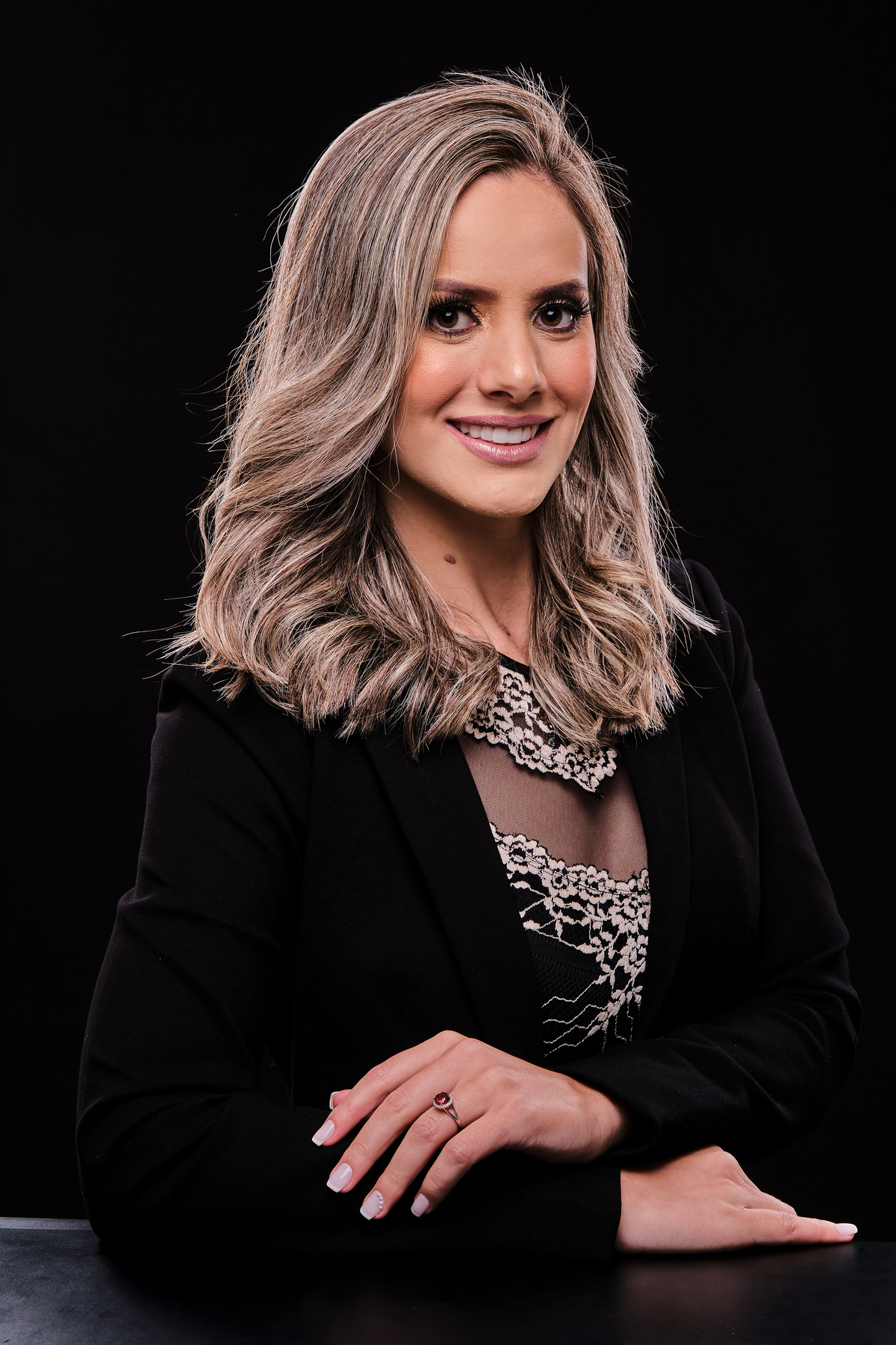 Dra.Fabiana Assis - Cirurgiã Dentista - Universidade Tuiuti do Parana