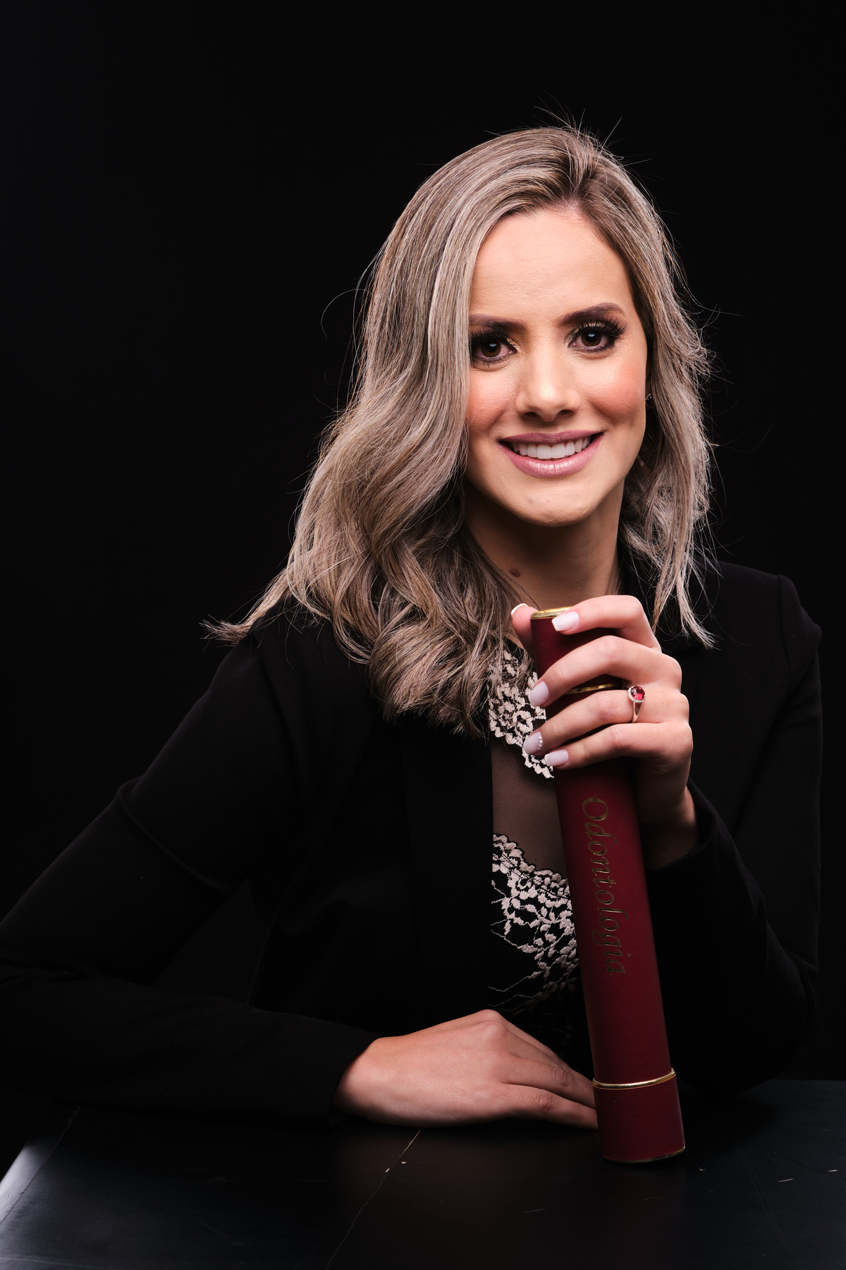 Dra.Fabiana Assis - Cirurgiã Dentista - Universidade Tuiuti do Parana