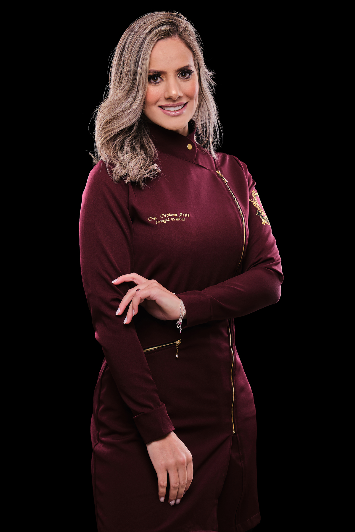 Dra.Fabiana Assis - Cirurgiã Dentista - Universidade Tuiuti do Parana