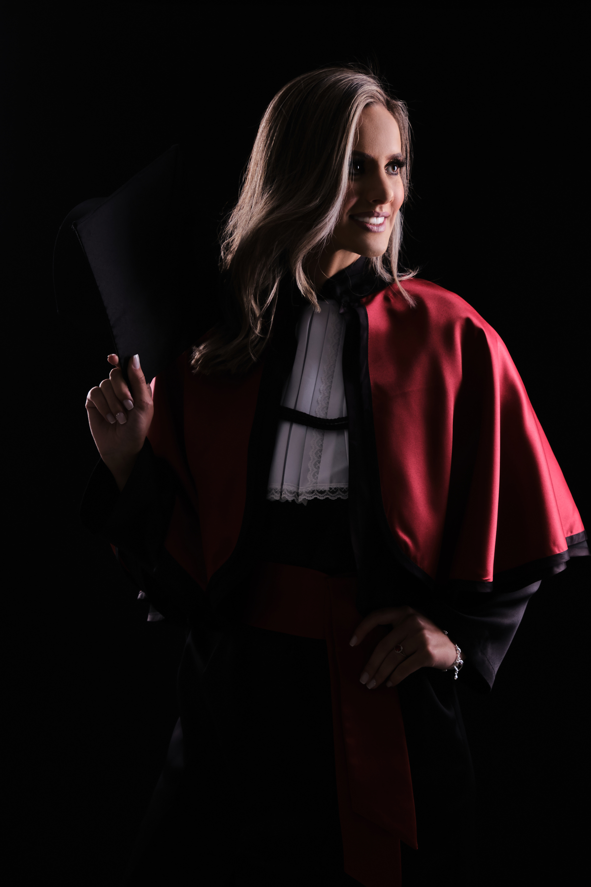 Dra.Fabiana Assis - Cirurgiã Dentista - Universidade Tuiuti do Parana