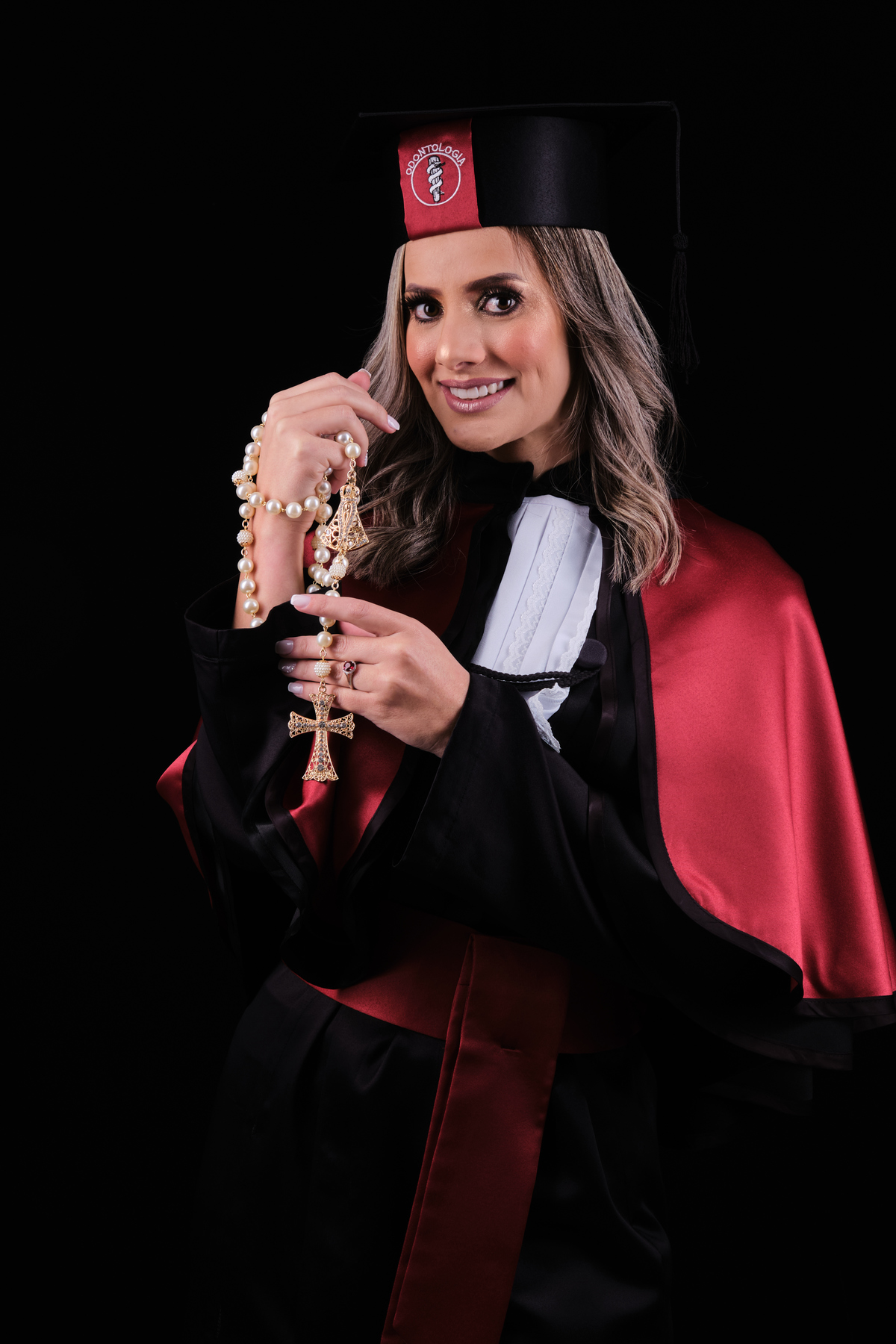 Dra.Fabiana Assis - Cirurgiã Dentista - Universidade Tuiuti do Parana