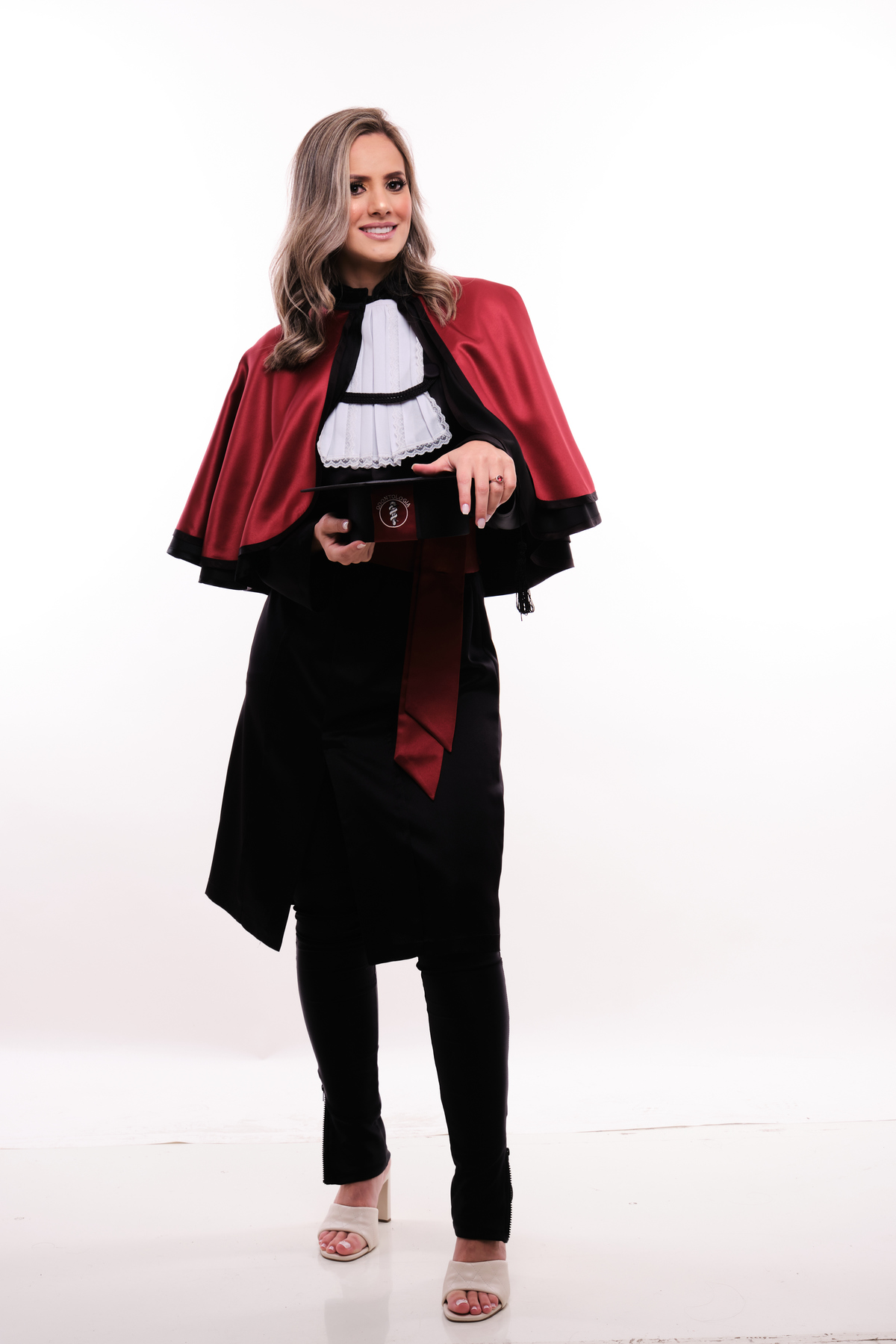 Dra.Fabiana Assis - Cirurgiã Dentista - Universidade Tuiuti do Parana