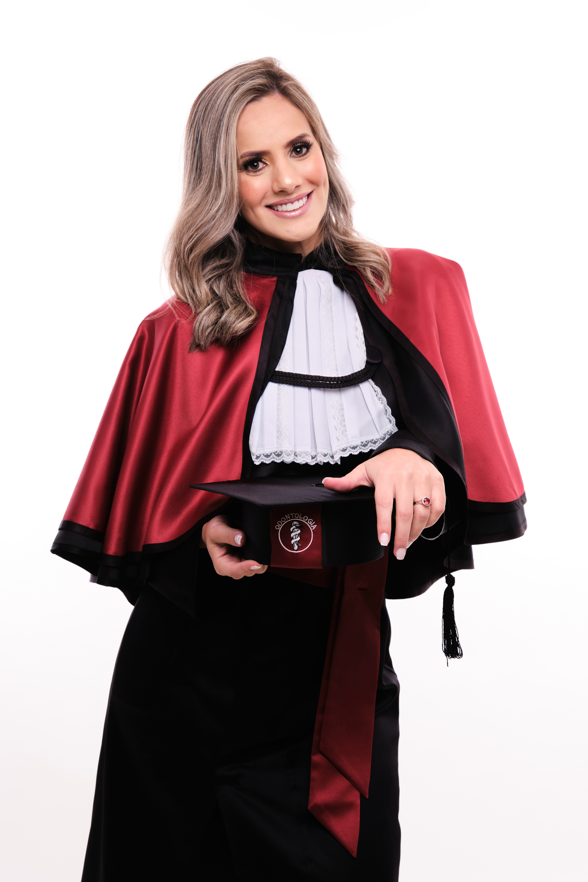 Dra.Fabiana Assis - Cirurgiã Dentista - Universidade Tuiuti do Parana