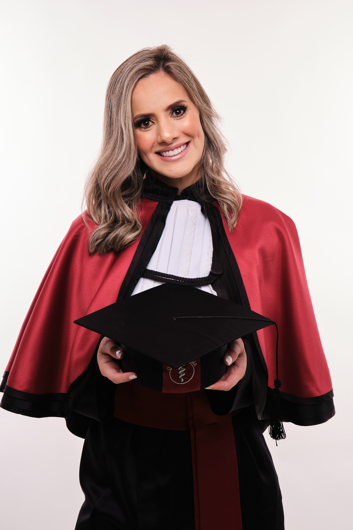 Dra.Fabiana Assis - Cirurgiã Dentista - Universidade Tuiuti do Parana