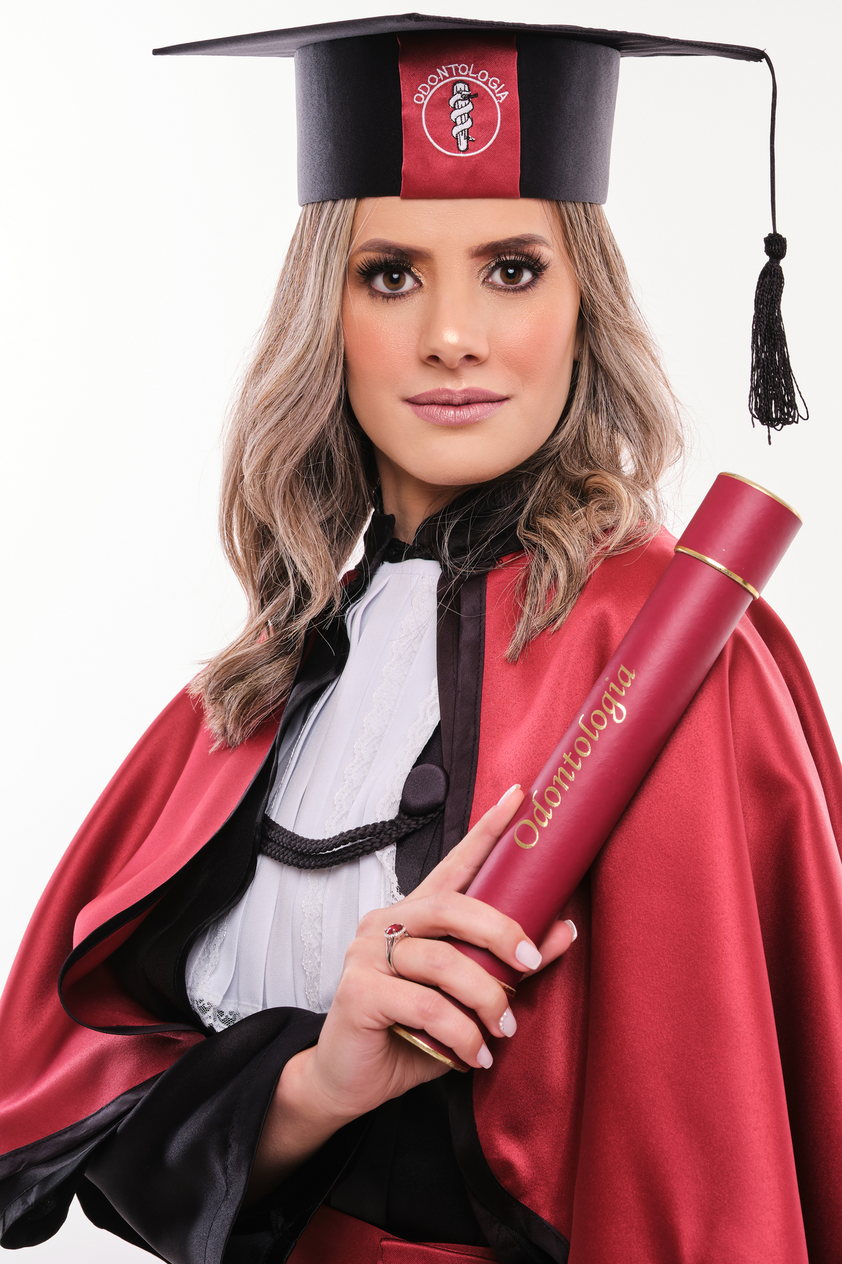 Dra.Fabiana Assis - Cirurgiã Dentista - Universidade Tuiuti do Parana